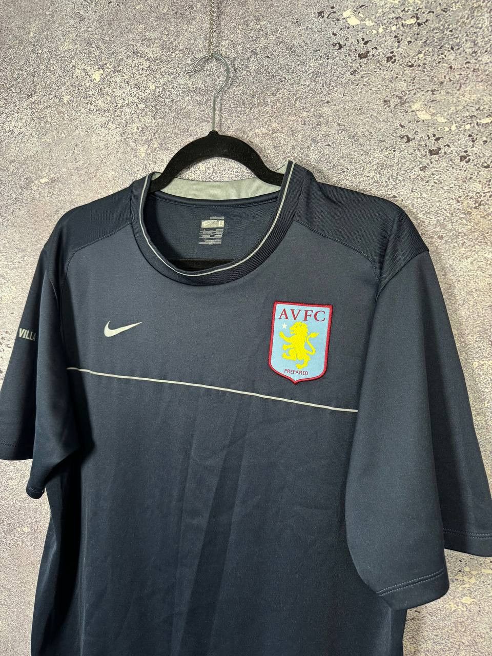 Nike × Vintage Vintage Aston Vila 2006 Nike Training Pre-Match Jersey Size US L / EU 52-54 / 3 - 8 Thumbnail