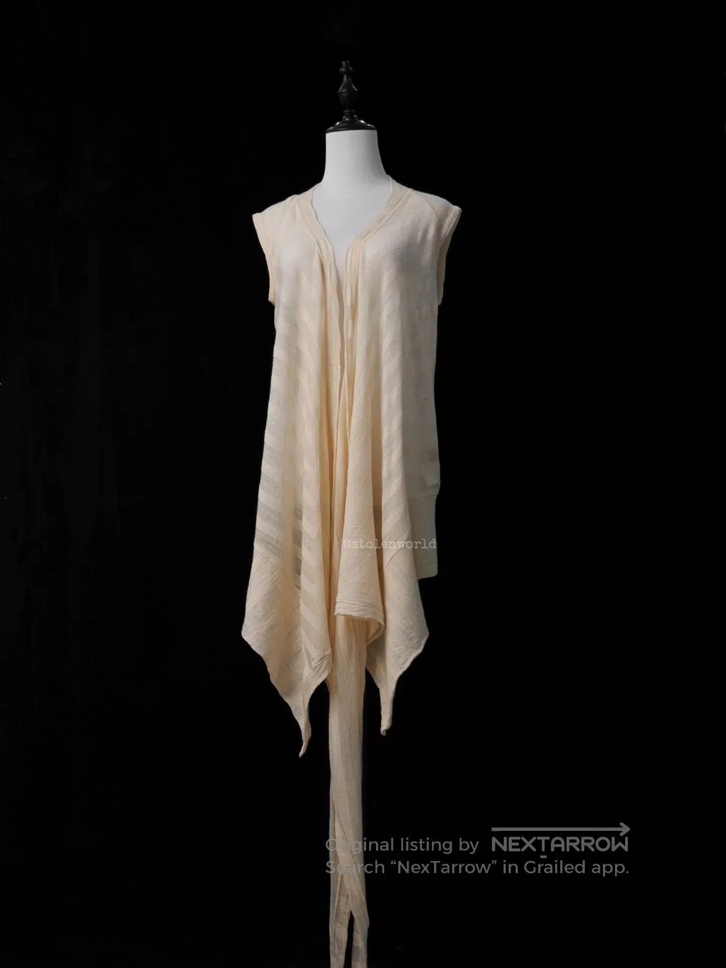 Y's versatile soft wool knitted vest. Size S / US 4 / IT 40 - 4 Thumbnail