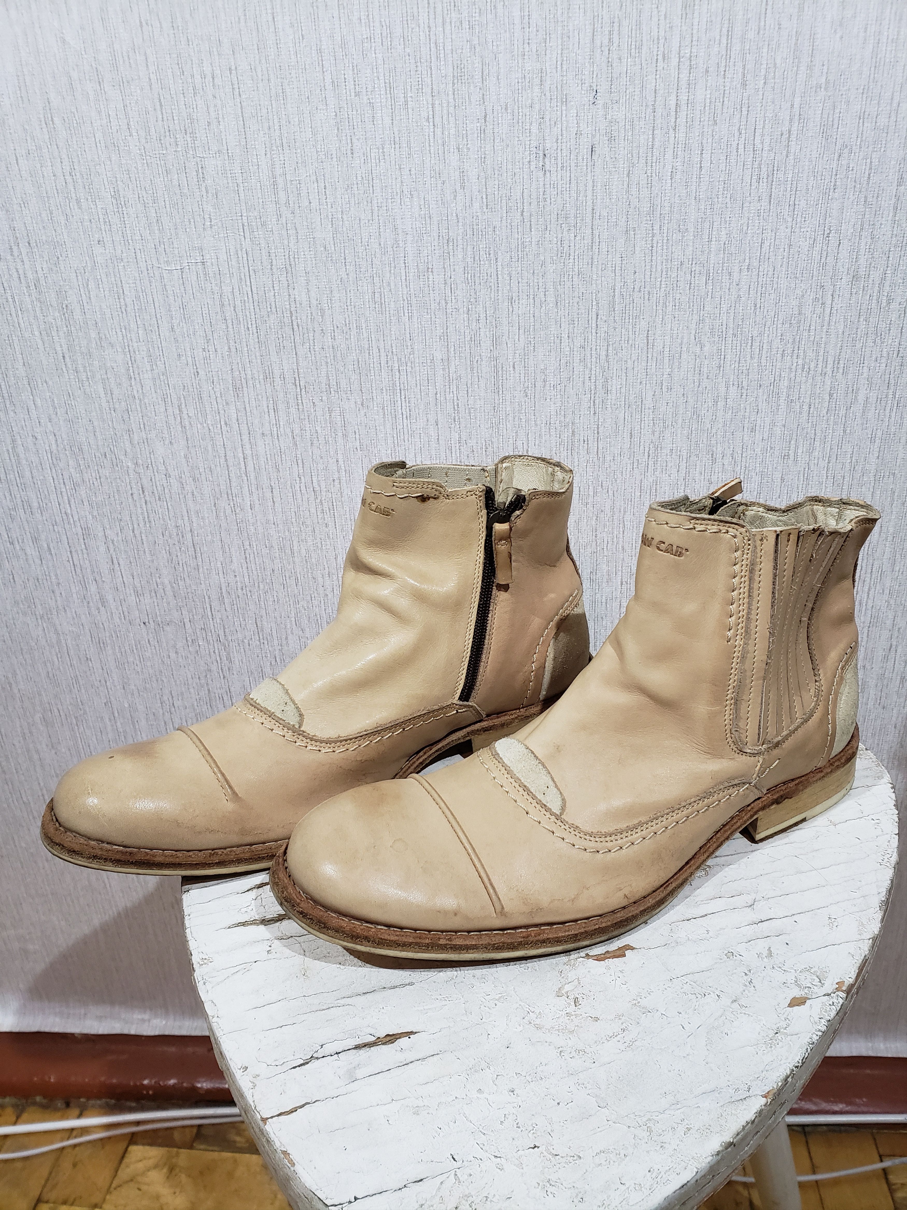 Other Stylish men's shoes in brown. Size US 9 / EU 42 - 1 Thumbnail