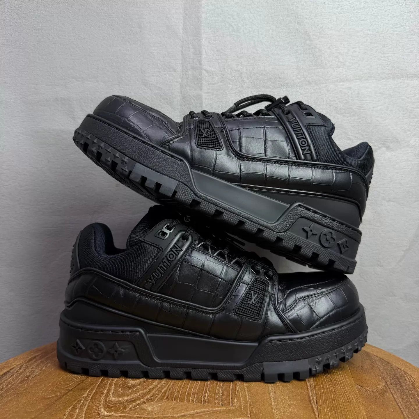 Louis Vuitton LV Trainer Black Croc Embossed UK6.5/41 Worn 2x Size US 7.5 / EU 40-41 - 2 Thumbnail