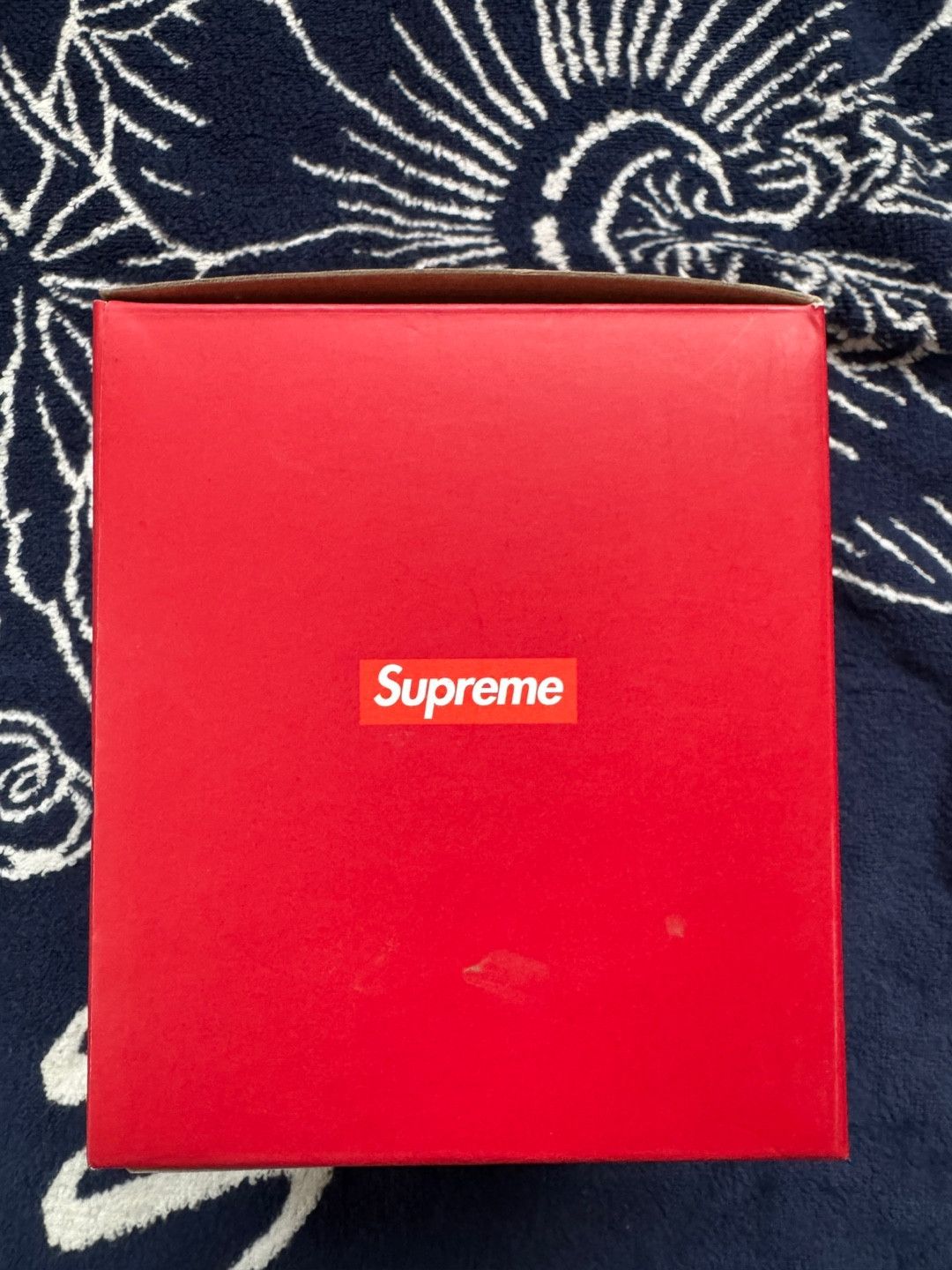 Medicom Toy Supreme X Undercover Gilapple Medicom Toy Desk Lamp Apple Size ONE SIZE - 12 Thumbnail