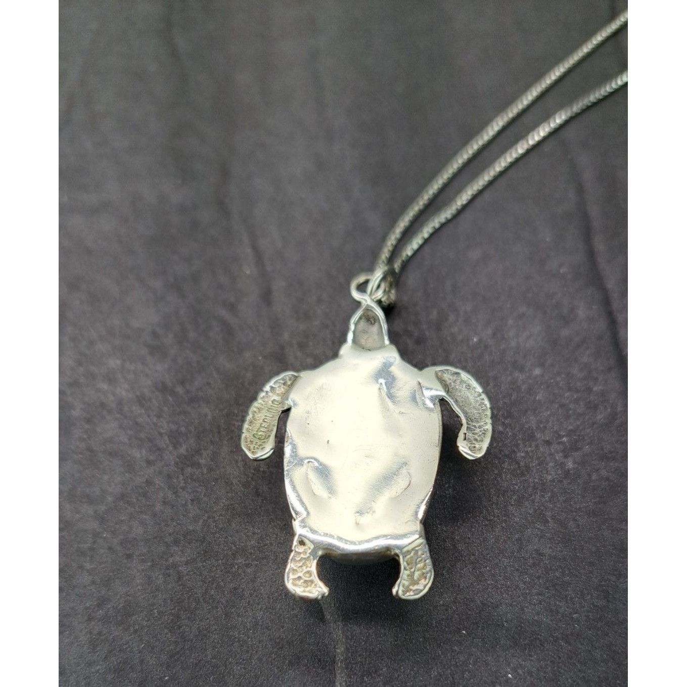 Vintage Vintage Turtle Pendant Necklace Snowflake Obsidian Stone Cha Size ONE SIZE - 6 Thumbnail