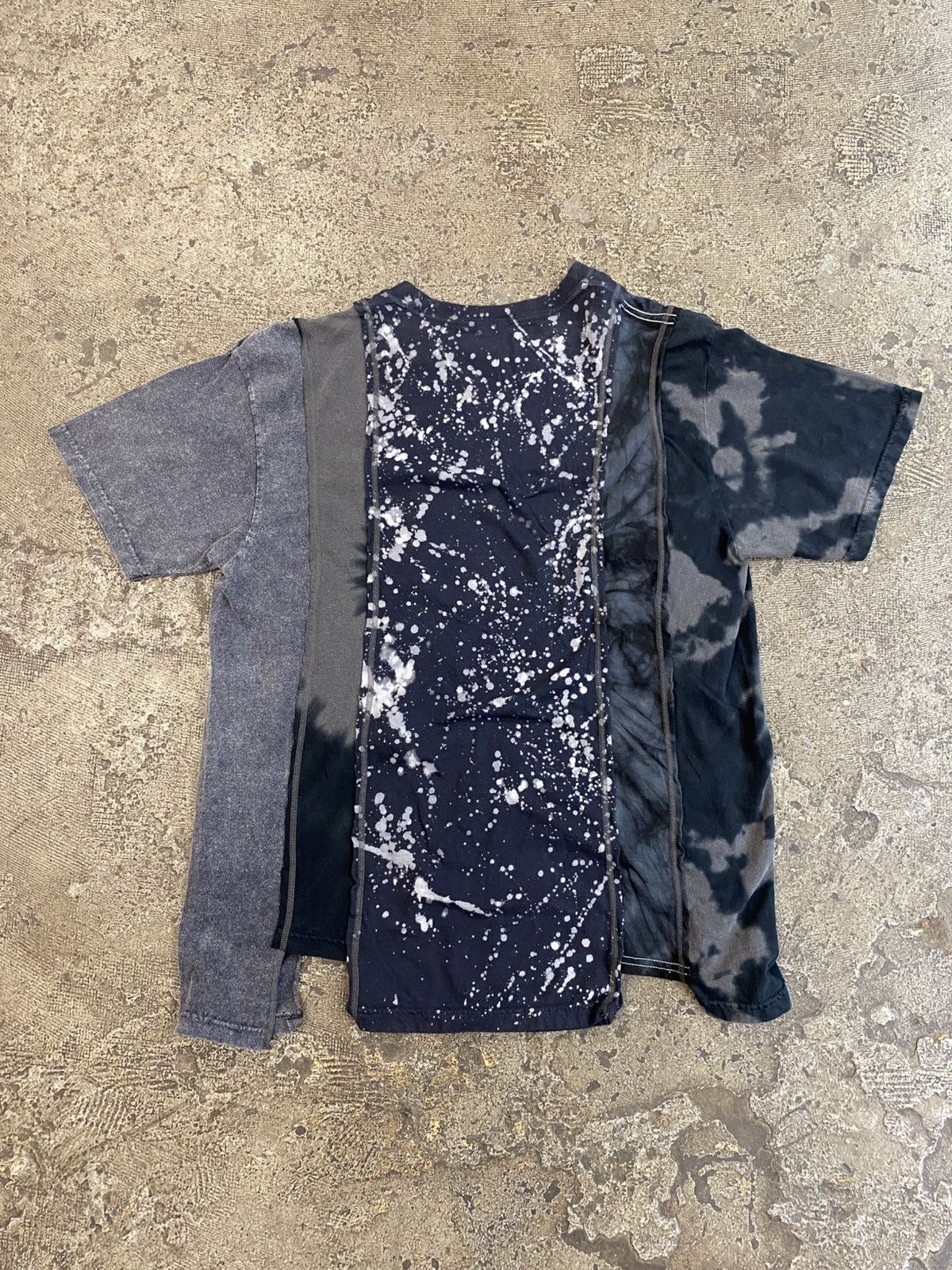 Needles Needles 5 Cuts Short Sleeve T Shirt tie dye bleach Size US XL / EU 56 / 4 - 2 Thumbnail