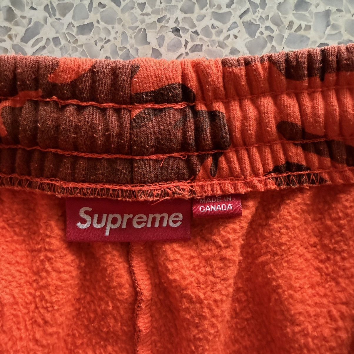Supreme Supreme Small Box Red Camo Sweatshorts Size US 30 / EU 46 - 3 Thumbnail