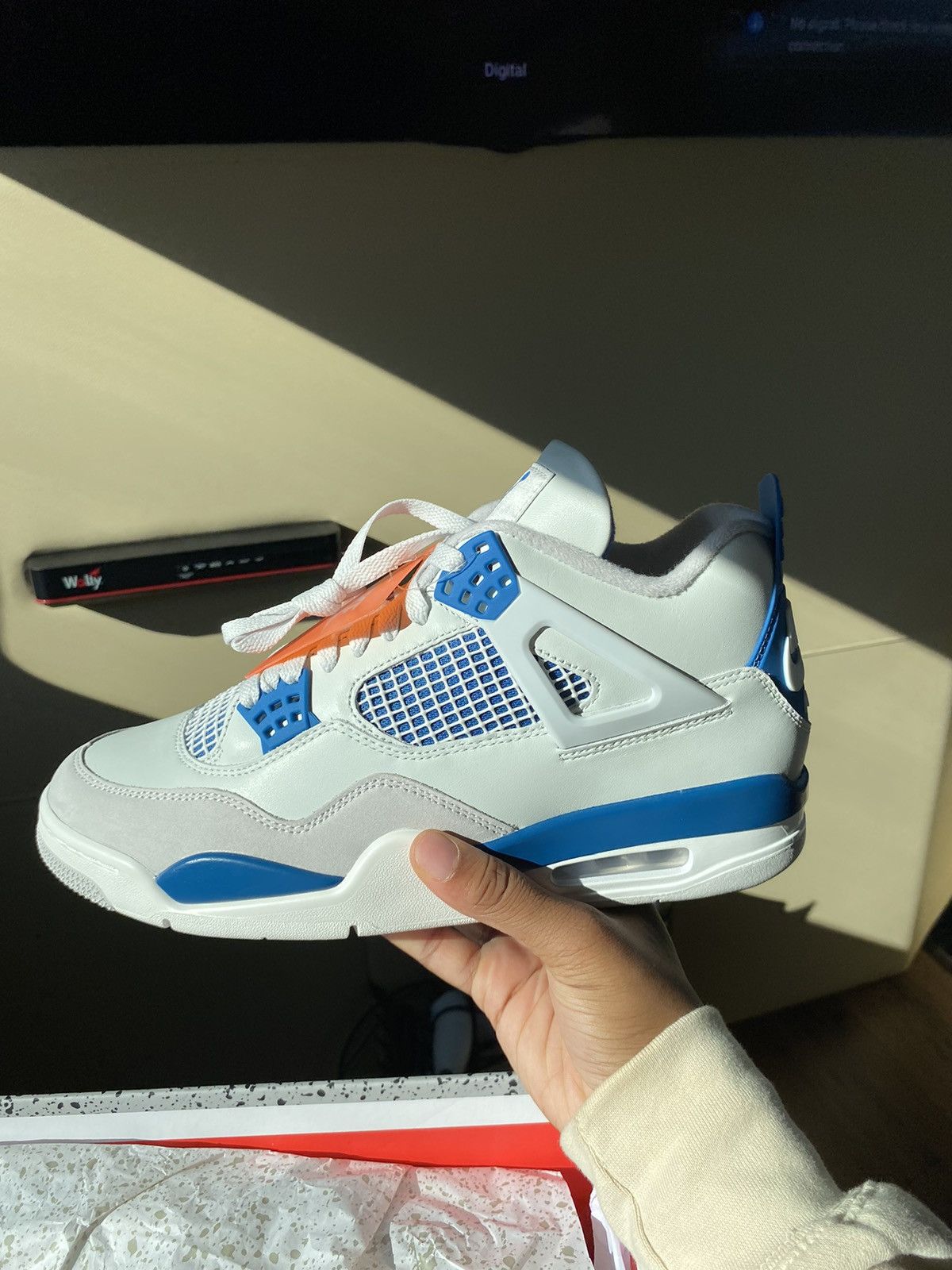 Jordan Brand Jordan 4 Military Blue(SIZE 10) Size US 10 / EU 43 - 7 Thumbnail