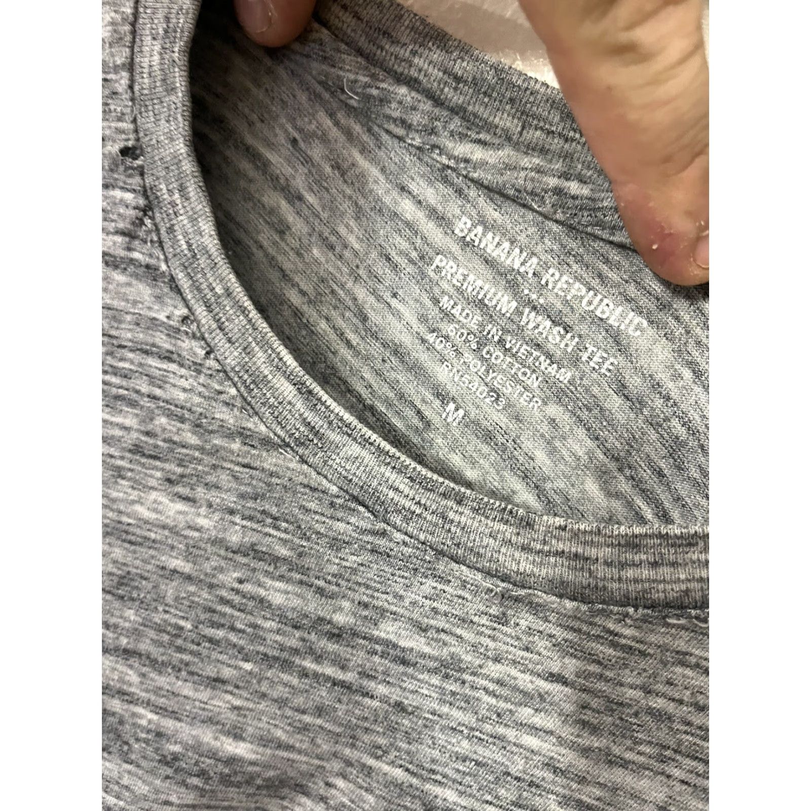 Banana Republic VINTAGE Banana Republic Shirt Mens Medium Gray Short Sleeve Crew Neck Logo Knit Tee Size US M / EU 48-50 / 2 - 2 Thumbnail