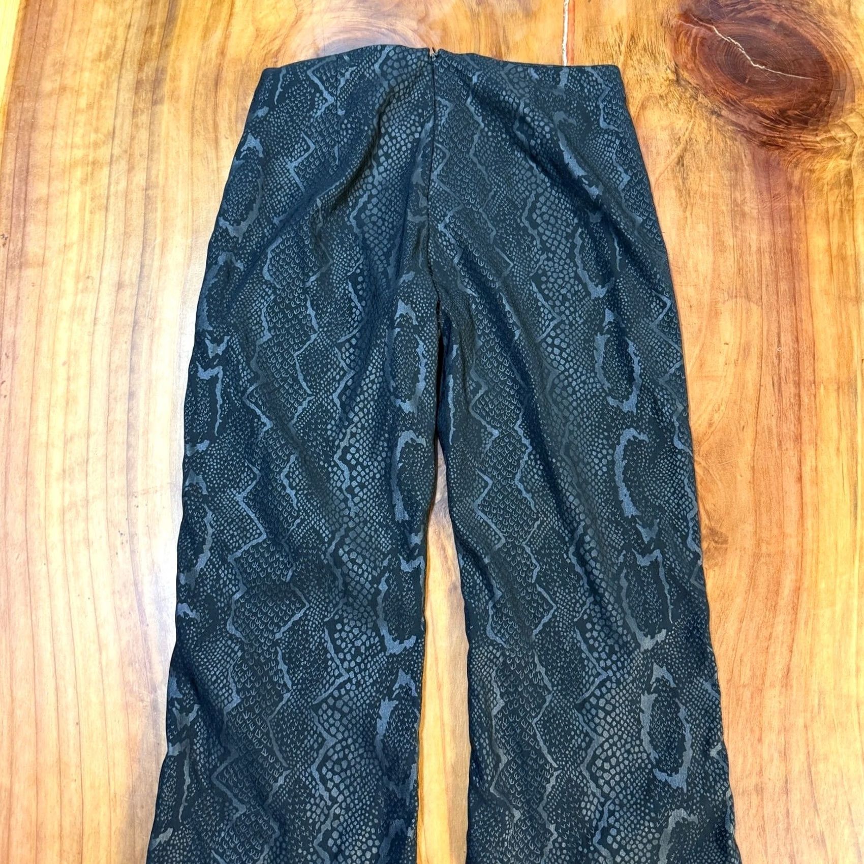 Bebe Vintage Y2K Bebe Womens Pants 6 Flare Low Rise Snake Skin Print Slit Leg EE14 Size 28" / US 6 / IT 42 - 7 Thumbnail