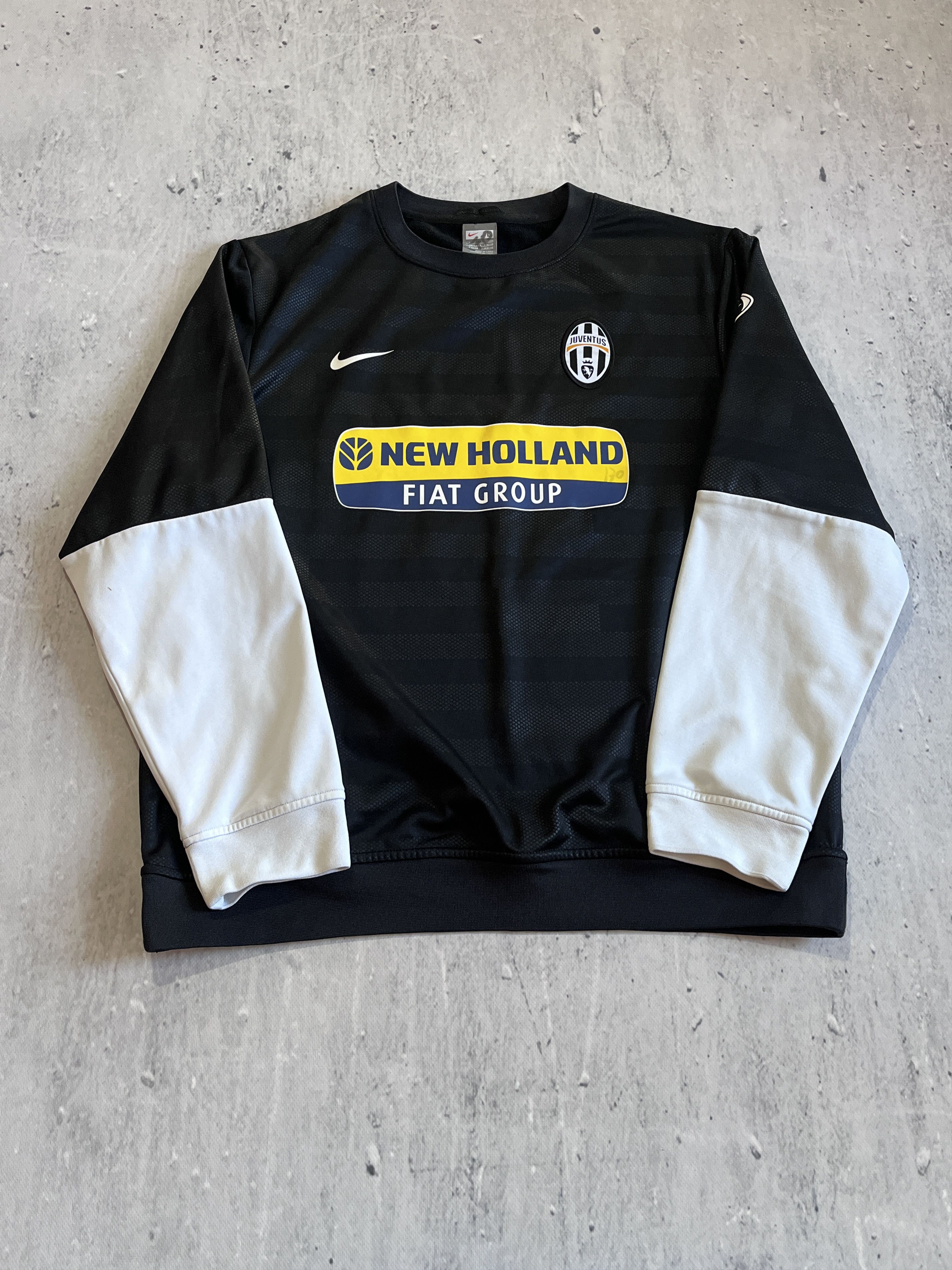 Nike NIKE JUVENTUS 2009 / 2010 TRAINING FOOTBALL SWEATSHIRT Size US L / EU 52-54 / 3 - 1 Thumbnail