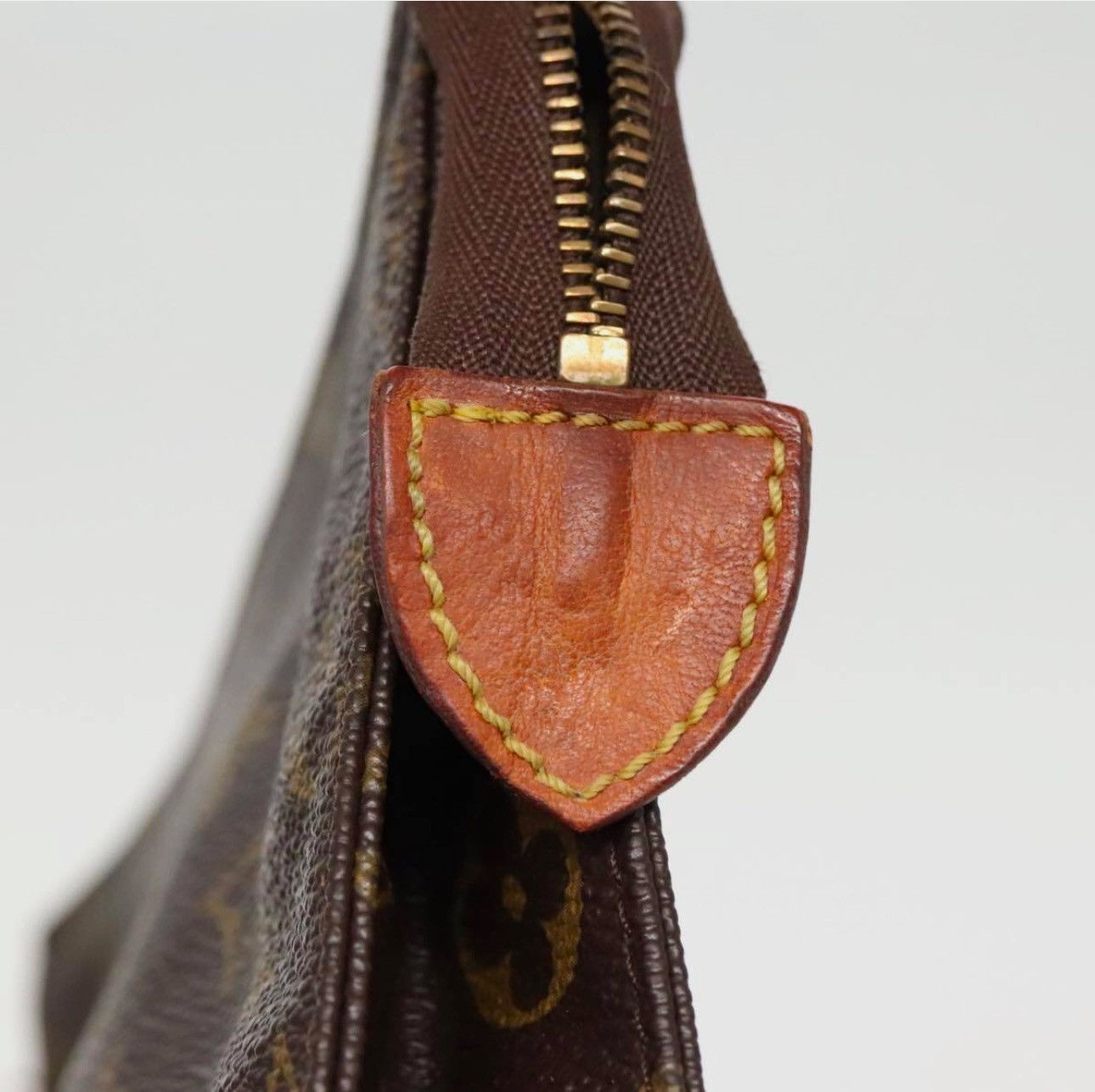 Louis Vuitton LOUIS VUITTON Monogram Poche Toilette 26 Pouch M47542 LV Size ONE SIZE - 8 Thumbnail