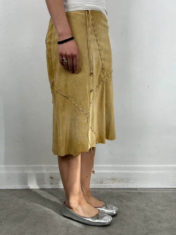 Dolce & Gabbana FW2001 Dolce & Gabbana Mustard Suede Lace-Up Midi Skirt Size 27" / US 4 / IT 40 - 2 Thumbnail