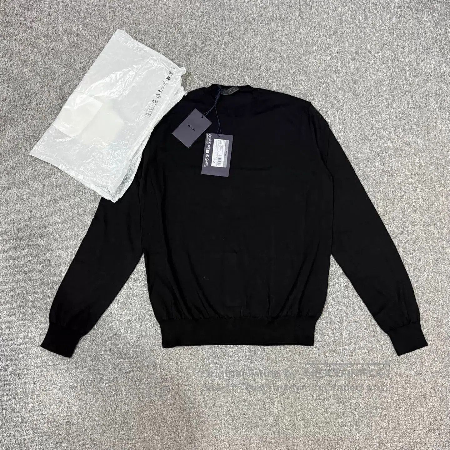 Prada Black Long Sleeve Crewneck Top. Size US M / EU 48-50 / 2 - 1 Thumbnail