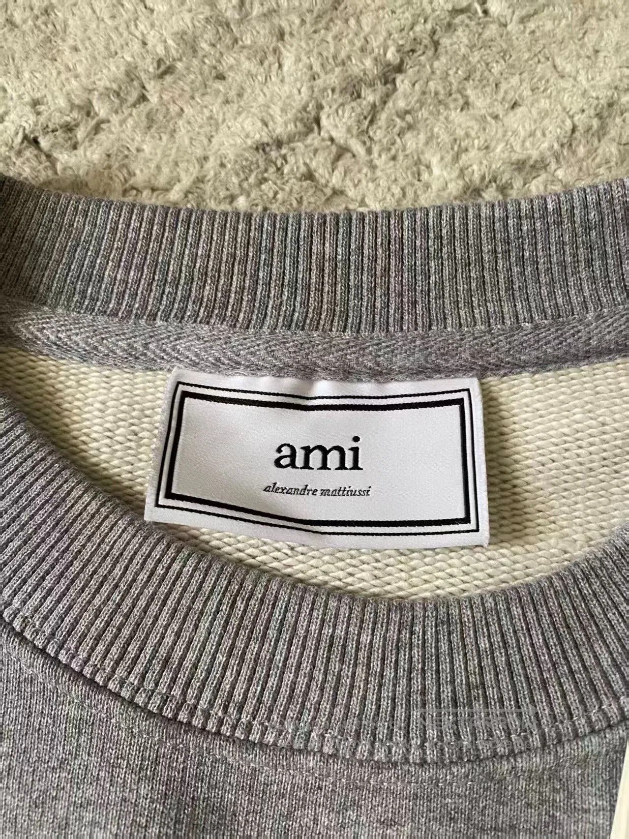 AMI Ami Paris Long-Sleeve Heart Sweatshirt. Size US M / EU 48-50 / 2 - 3 Thumbnail
