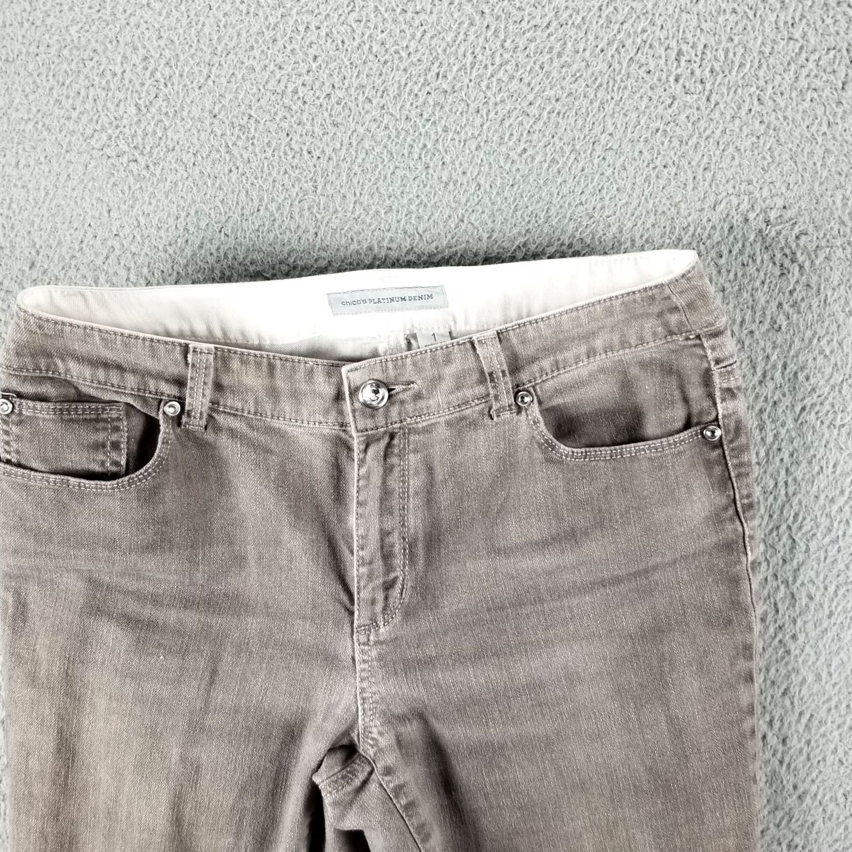 Vintage Chico's Platinum Denim Ultimate Fit Slim Leg Tan Jeans Womens Size 1 32x29 5-Pocket Embroidered Medium Wash Denim Casual Pants Size 25" / US 0 / IT 36 - 2 Thumbnail