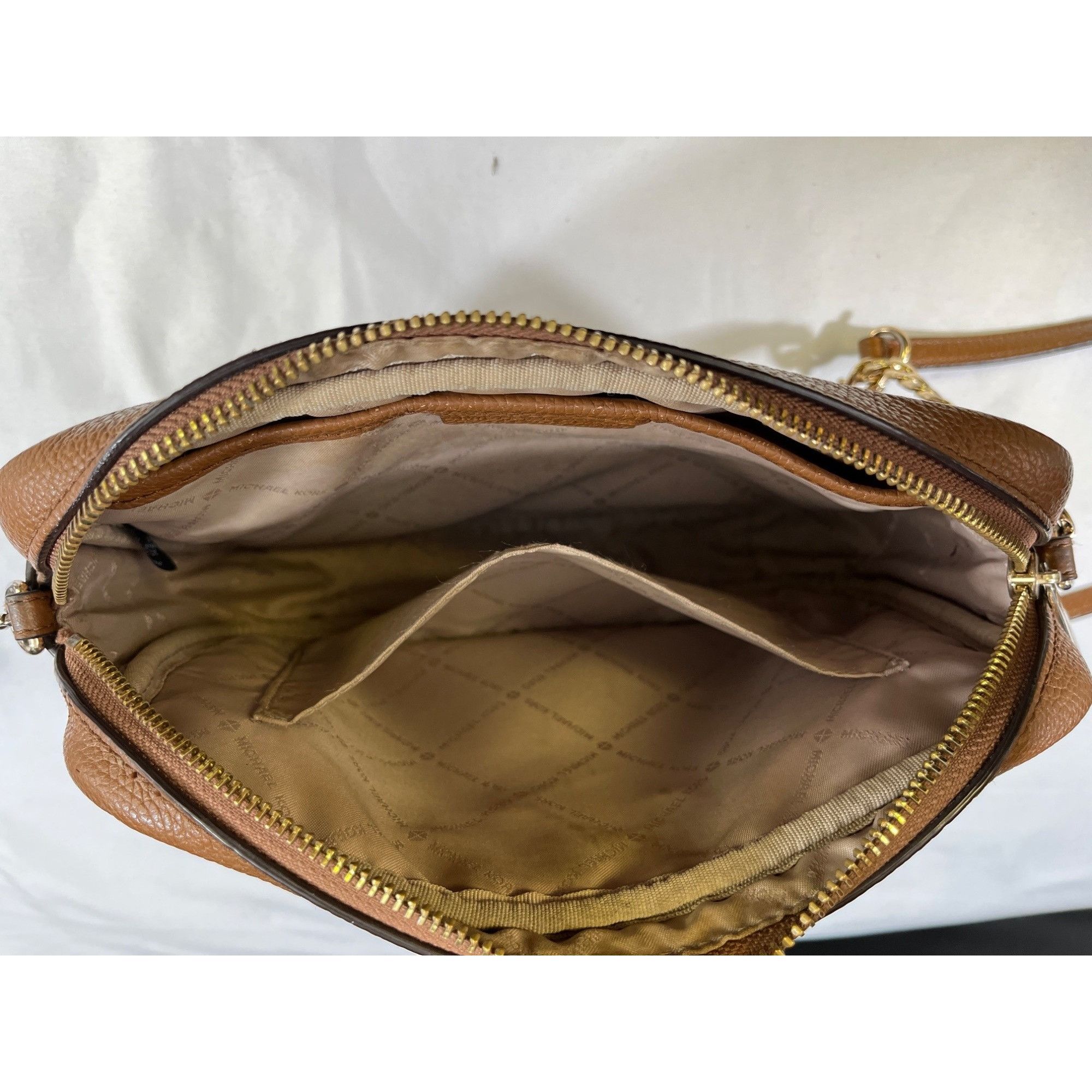 Michael Kors Michael Kors Fulton Womens Brown Leather Crossbody Purse SKU Size ONE SIZE - 4 Thumbnail