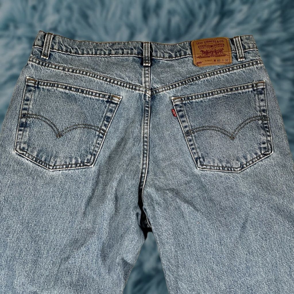 Levi's VINTAGE Levi's 550 Jeans Mens 36x31 Light Blue Denim Wide-Leg Baggy Grunge Sketchy Size US 36 / EU 52 - 1 Thumbnail