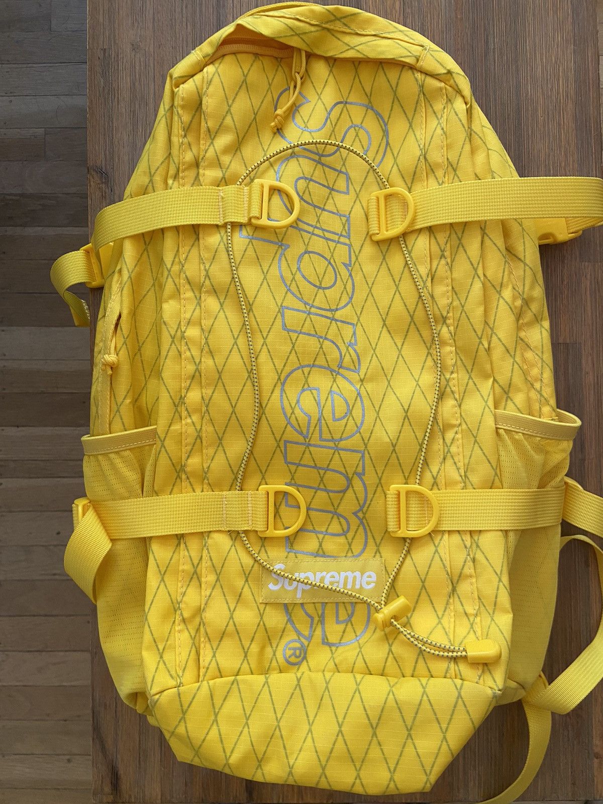 Supreme yellow bag deals