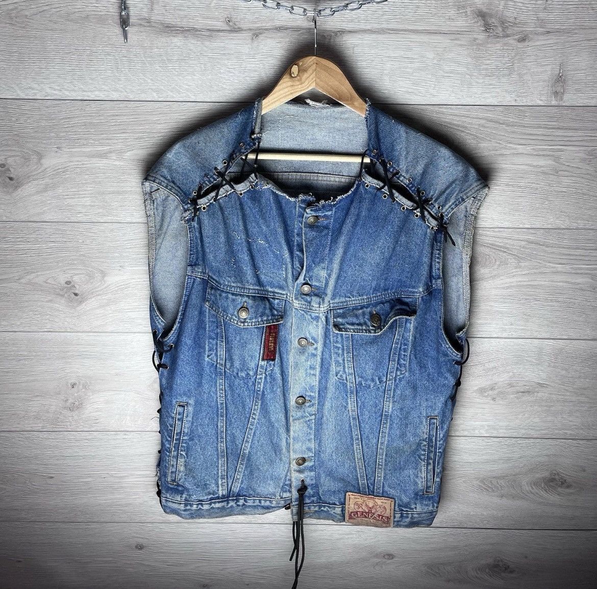 Hard Rock Cafe Men's Denim Vest rock style size L music Scorpions USA 🇺🇸 Size US L / EU 52-54 / 3 - 2 Thumbnail