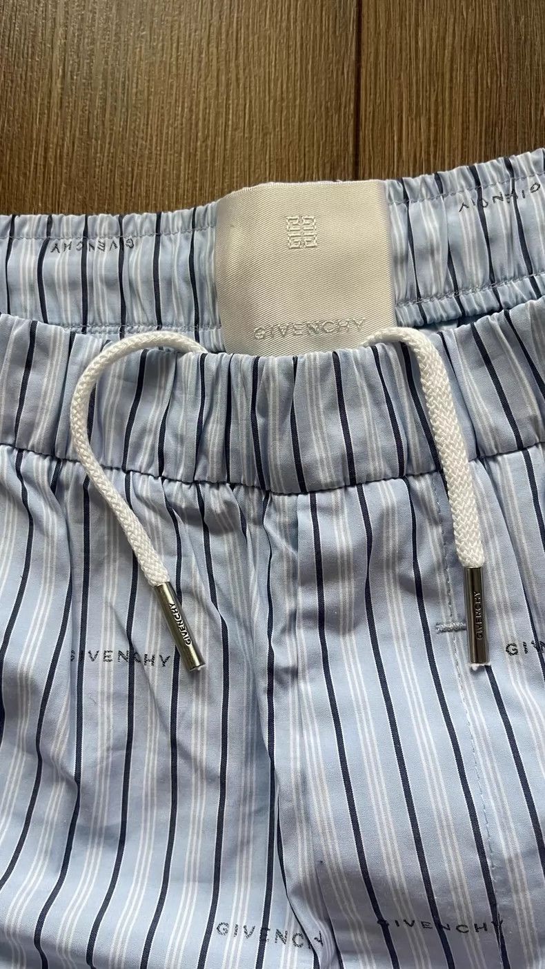 Other Givenchy Givenchy Blue Striped Shorts with Zipper -2507 Size US 44 / EU 60 - 4 Thumbnail