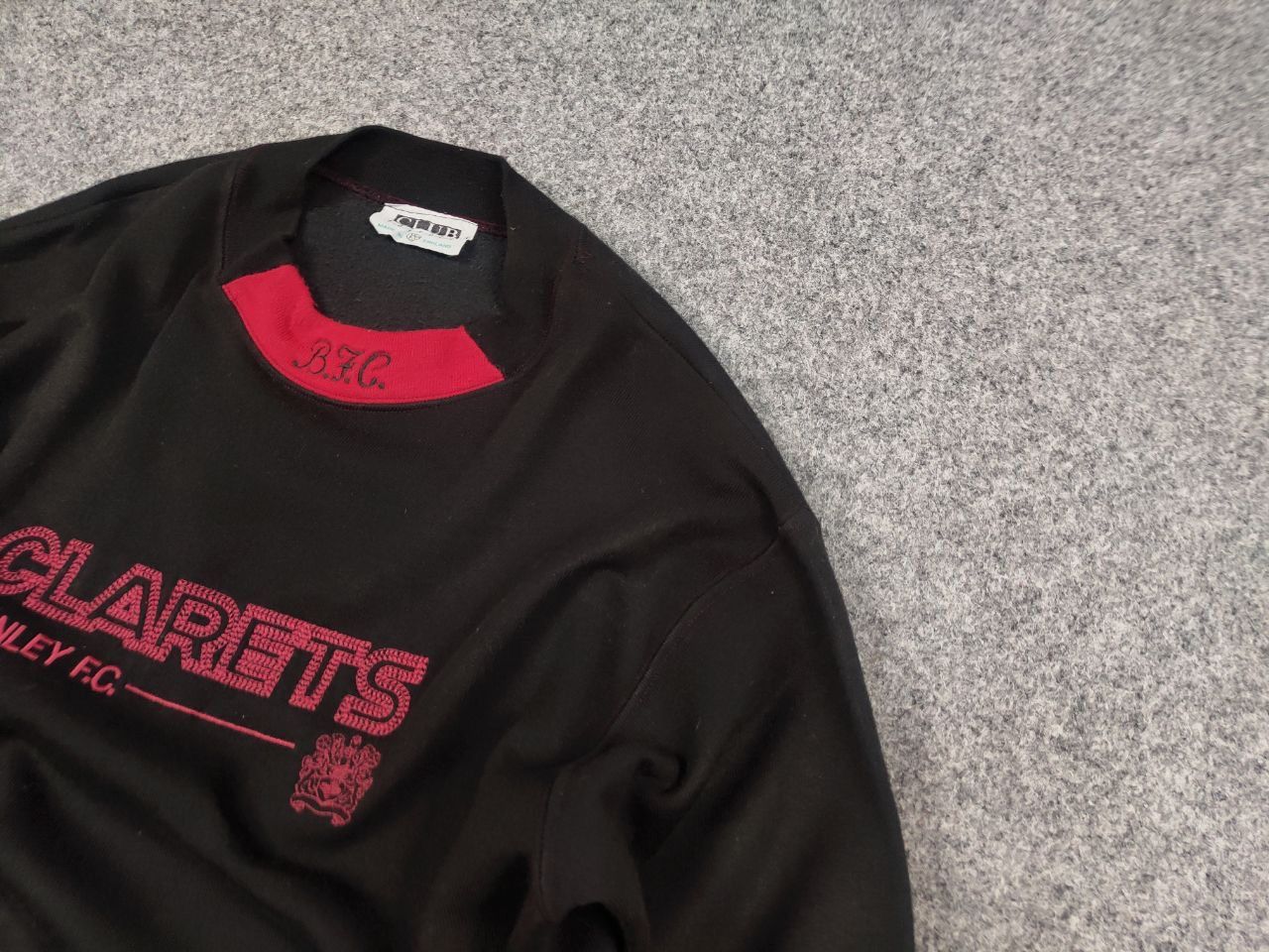Japanese Brand Vintage Burnley football Club Authentic Clarets Sweatshirt Size US M / EU 48-50 / 2 - 4 Thumbnail