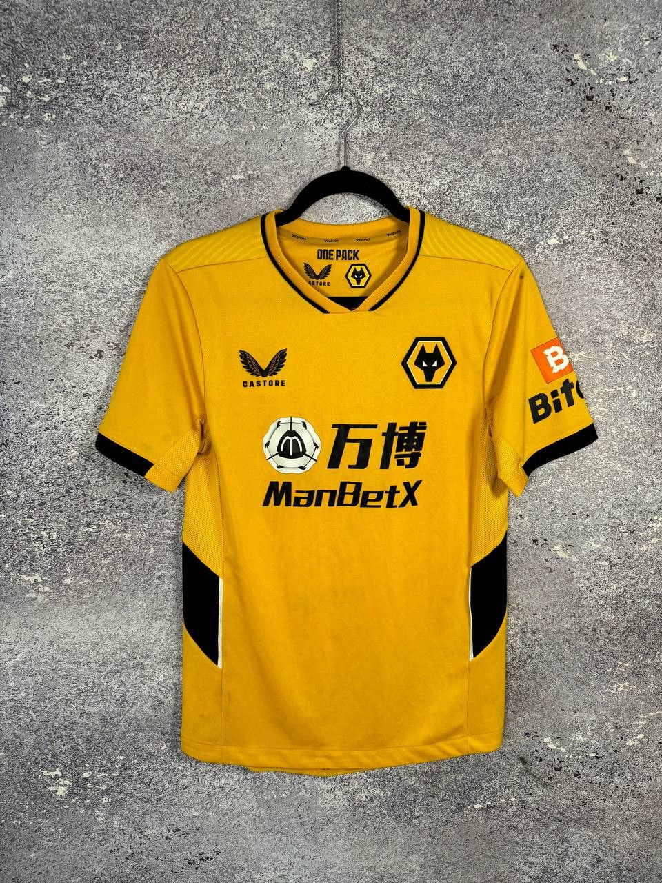 Castore × Vintage Vintage Wolverhampton 2021/22 Castore Soccer Jersey Size US S / EU 44-46 / 1 - 1 Thumbnail