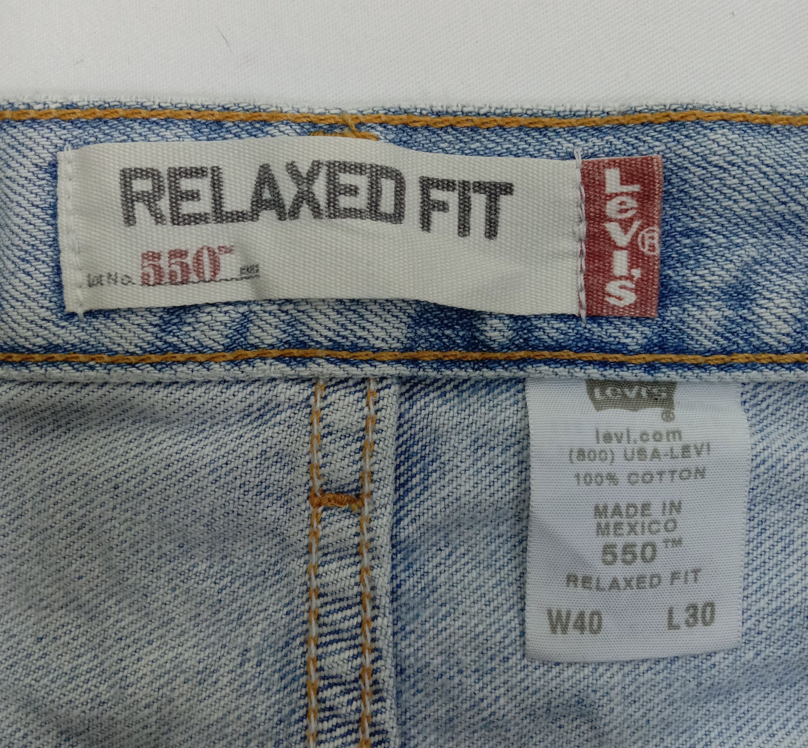 Levi's Vintage Levi's 550 Jeans Light Wash Relaxed Fit Denim Size US 39 - 11 Thumbnail