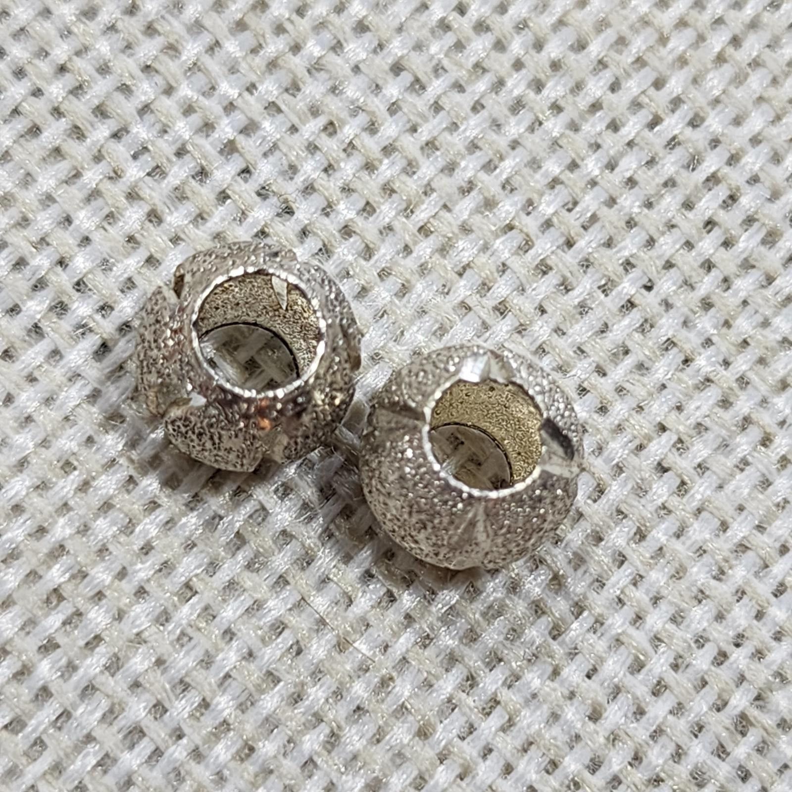 The Unbranded Brand Silver Bead Charm Pair Qty:2 Size ONE SIZE - 2 Thumbnail