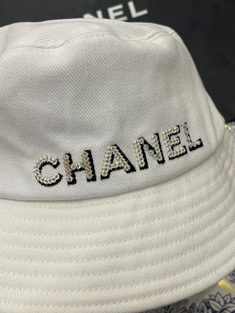 Chanel Chanel White Bucket Hat Size L Size ONE SIZE - 1 Thumbnail