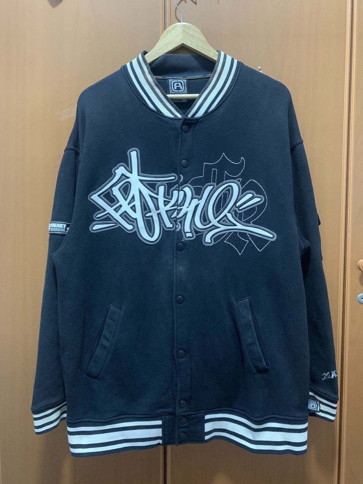 Japanese Brand Freaky Massive Varsity xL Size US XL / EU 56 / 4 - 1 Thumbnail