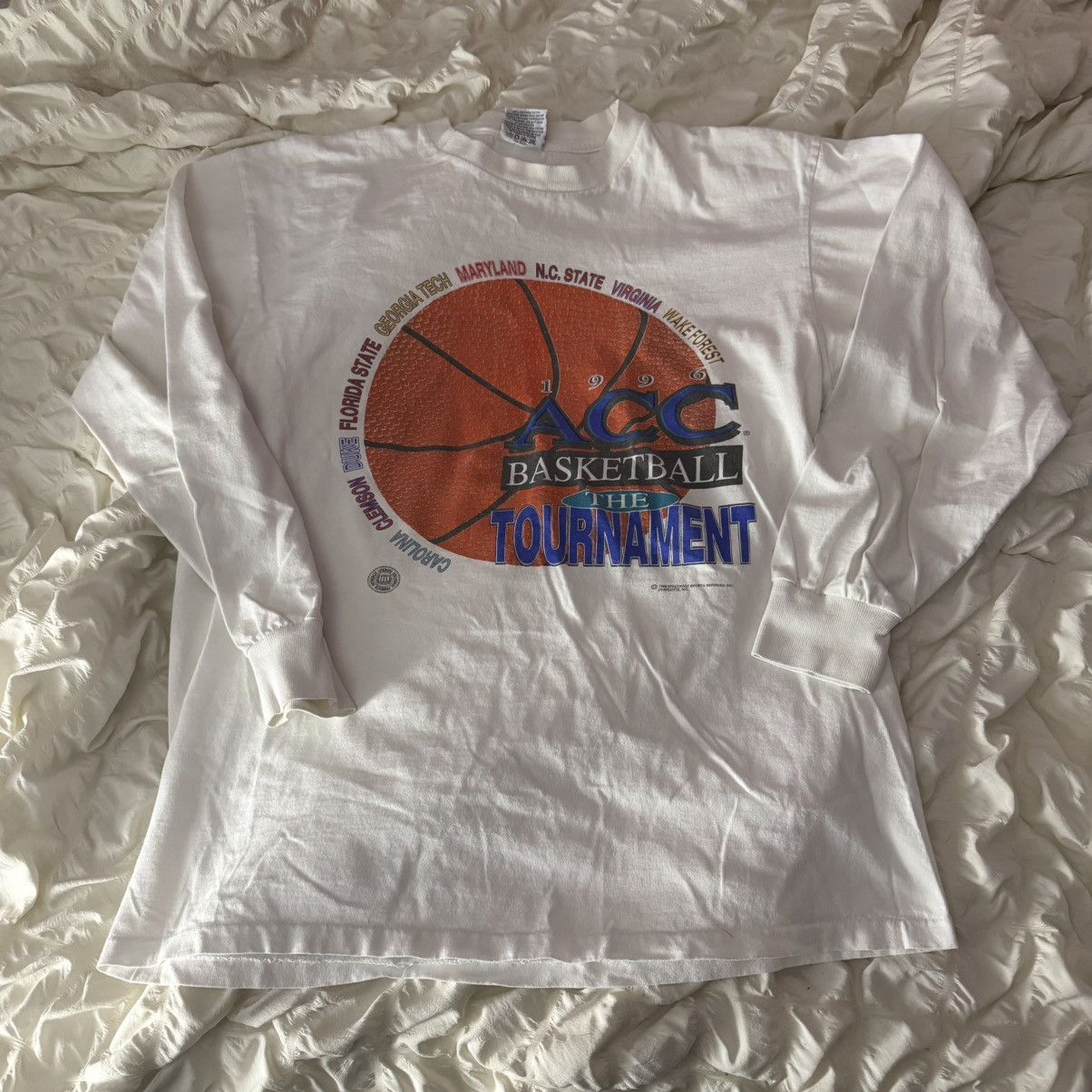 Gildan Vintage 1996 ACC Basketball Tournament Long Sleeve T Shirt Size US L / EU 52-54 / 3 - 1 Thumbnail