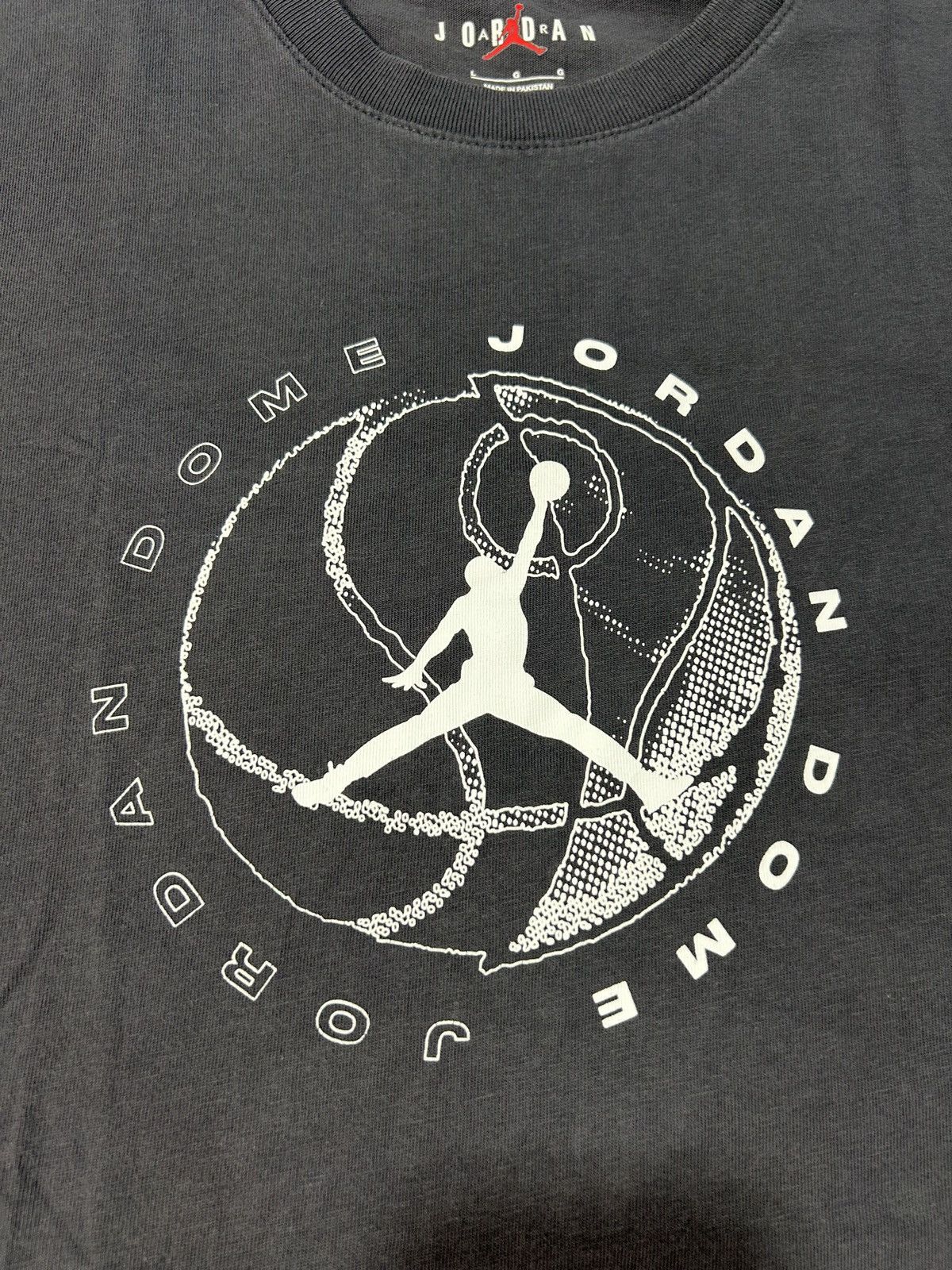 Jordan Brand Jordan Graphic Gray Dri-Fit Short-Sleeve Size US L / EU 52-54 / 3 - 2 Thumbnail
