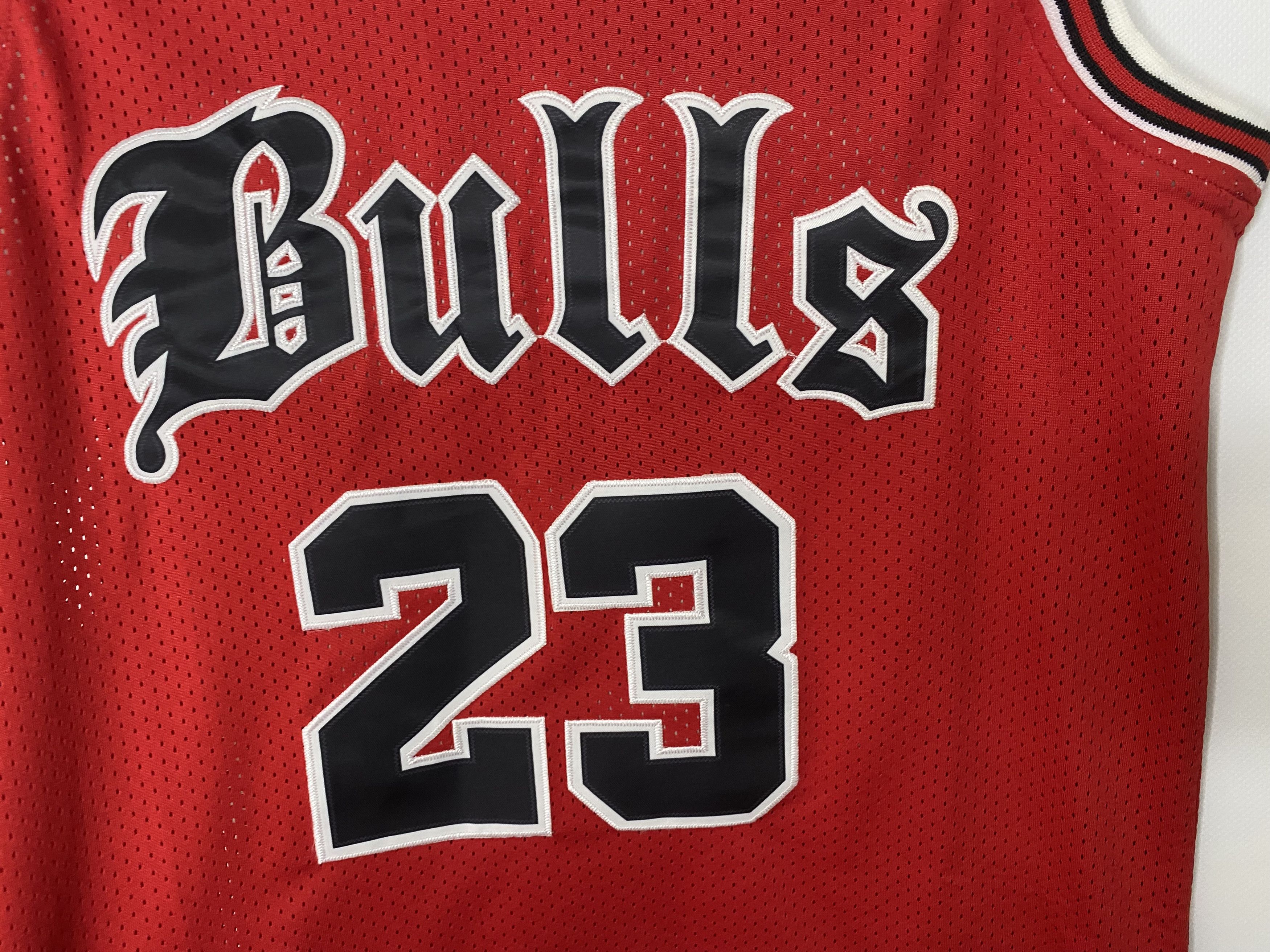 Mitchell & Ness × NBA JORDAN #23 CHICAGO BULLS NBA 1997-98 BASKETBALL JERSEY SHIRT Size US M / EU 48-50 / 2 - 4 Thumbnail