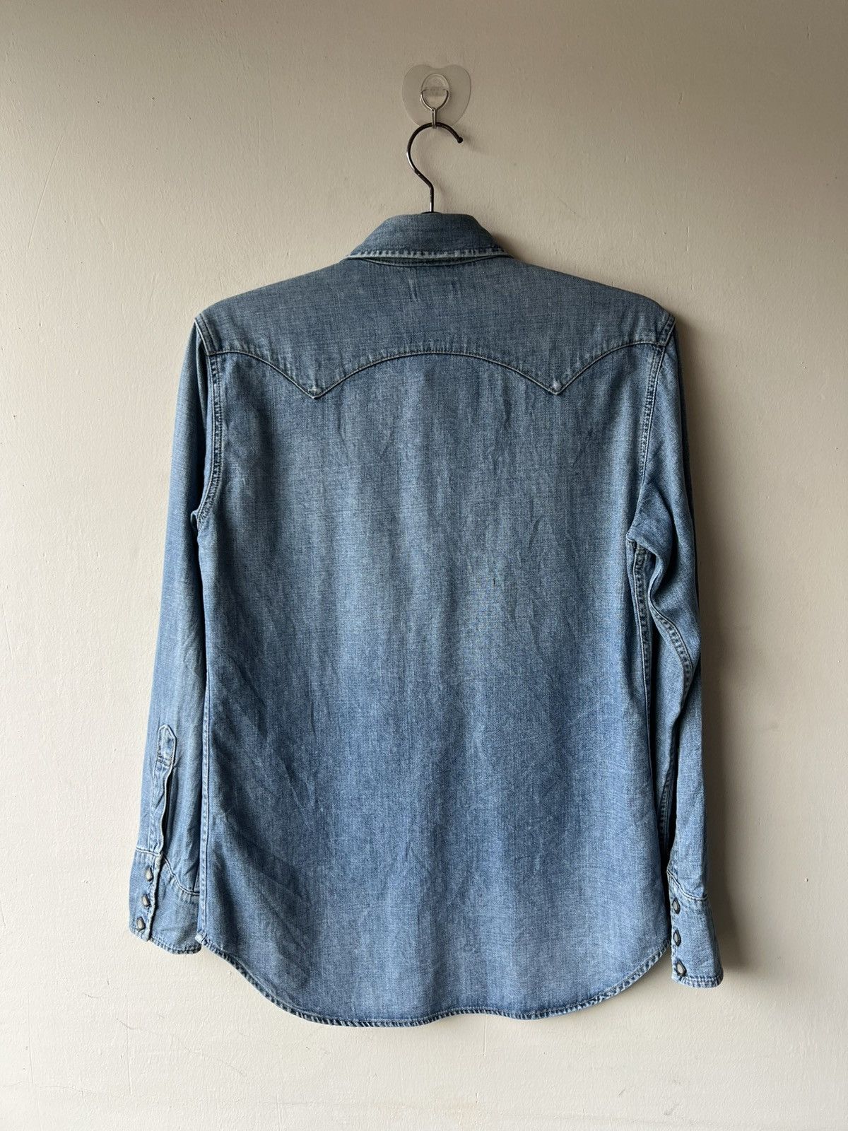 Levi's VTG 2002 Levi’s Red Tab Distressed Fade Denim Western Shirt Size US M / EU 48-50 / 2 - 3 Thumbnail