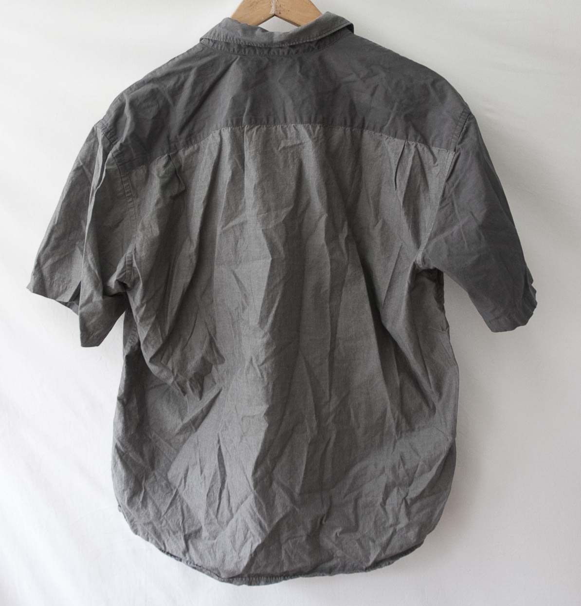 JW Anderson × Uniqlo J W Anderson x Uniqlo Shirt Size S Gray Size US S / EU 44-46 / 1 - 2 Thumbnail