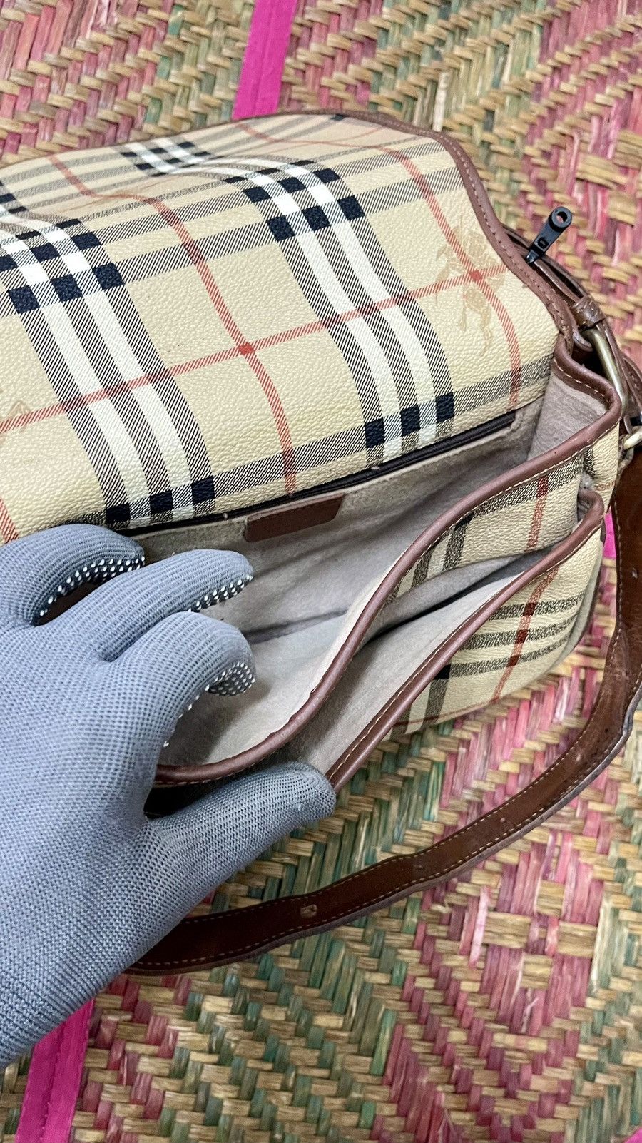 Vintage Burberry Vintage Original Sling Bag Size ONE SIZE - 4 Thumbnail