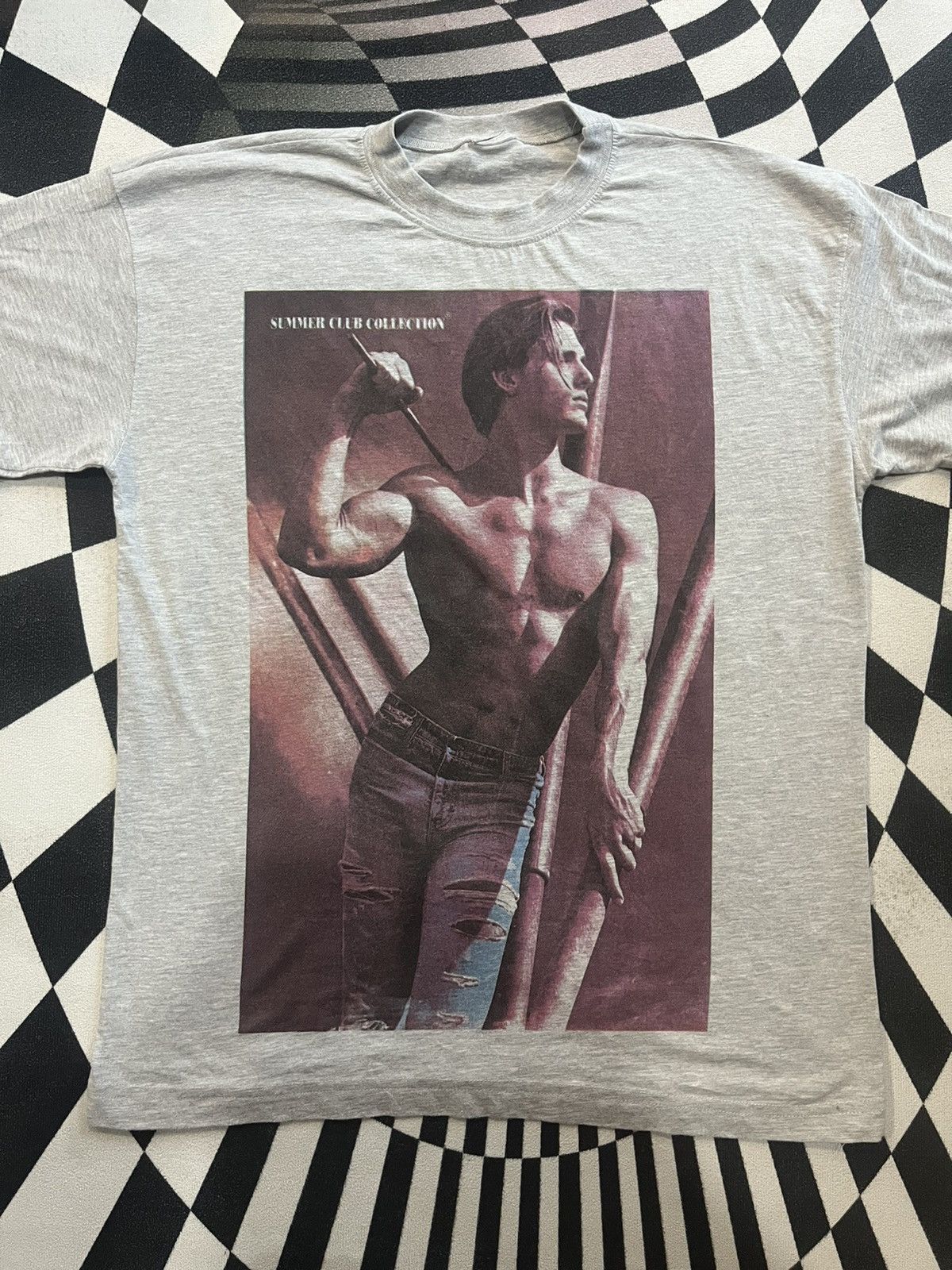 Arts & Science Vintage Photo Summer Club Collection photographer 90’sTshirt Size US XL / EU 56 / 4 - 3 Thumbnail