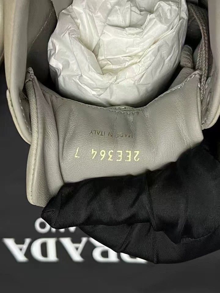 Prada Prada Casual Sneakers Size 7/41 -2505 Size US 7 / EU 40 - 5 Thumbnail