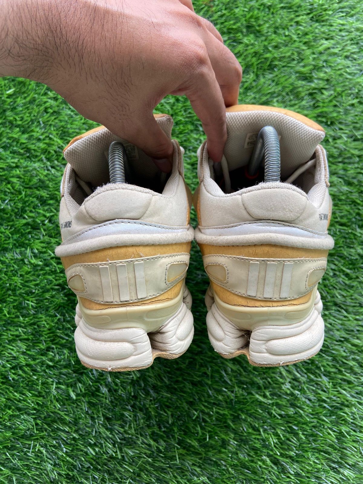 Adidas × Raf Simons Adidas Raf Simons Ozweego Bunny Cream 2017 Size US 8.5 / EU 41-42 - 9 Thumbnail