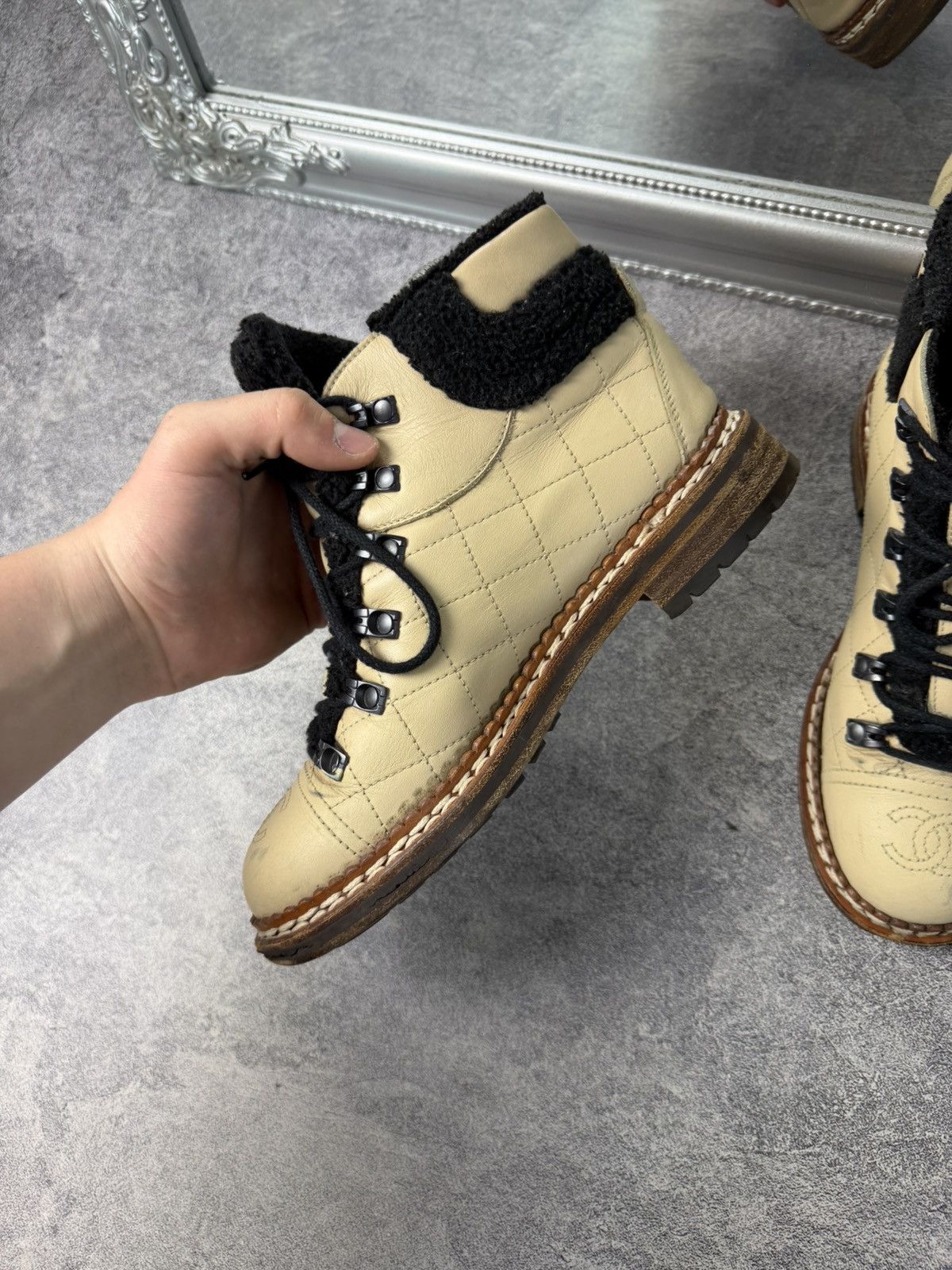 Chanel Chanel Cream Quilted Shearling Boots Size US 8.5 / IT 38.5 - 3 Thumbnail