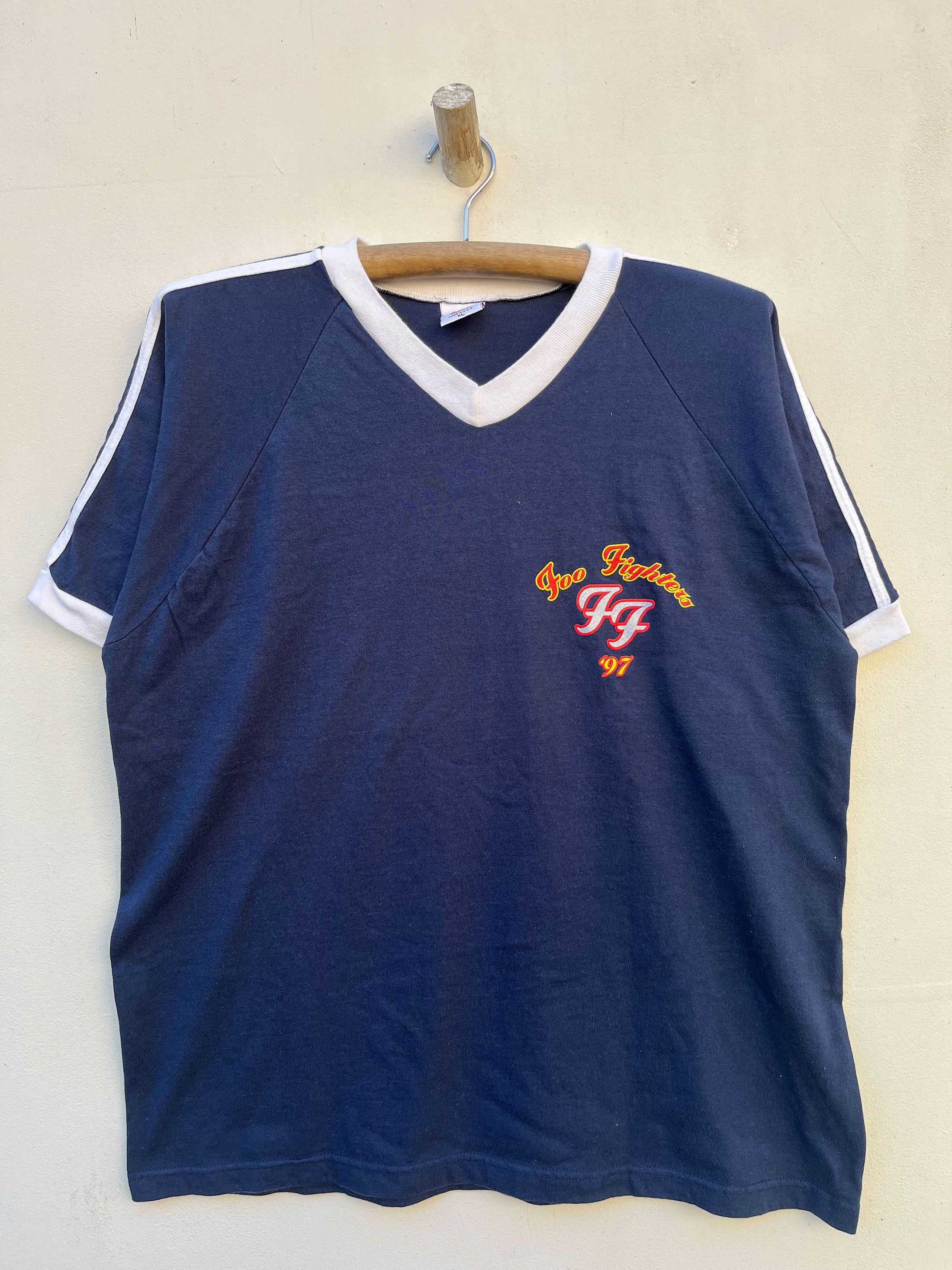 Band Tees Vintage Foo Fighters 97 American Rock Grunge Size US XL / EU 56 / 4 - 1 Thumbnail