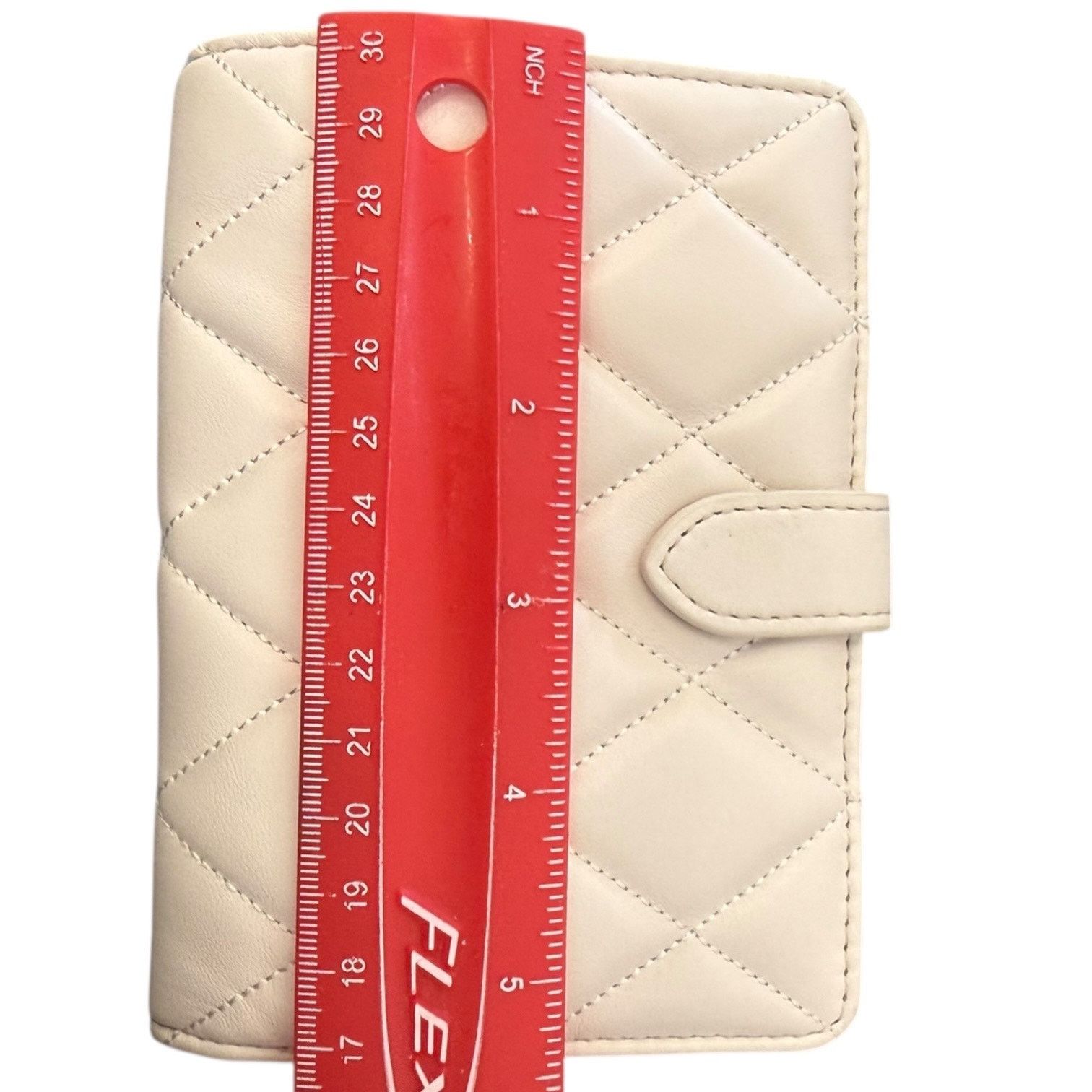 Kate Spade Off White Carey Quilted Bifold Snap Wallet