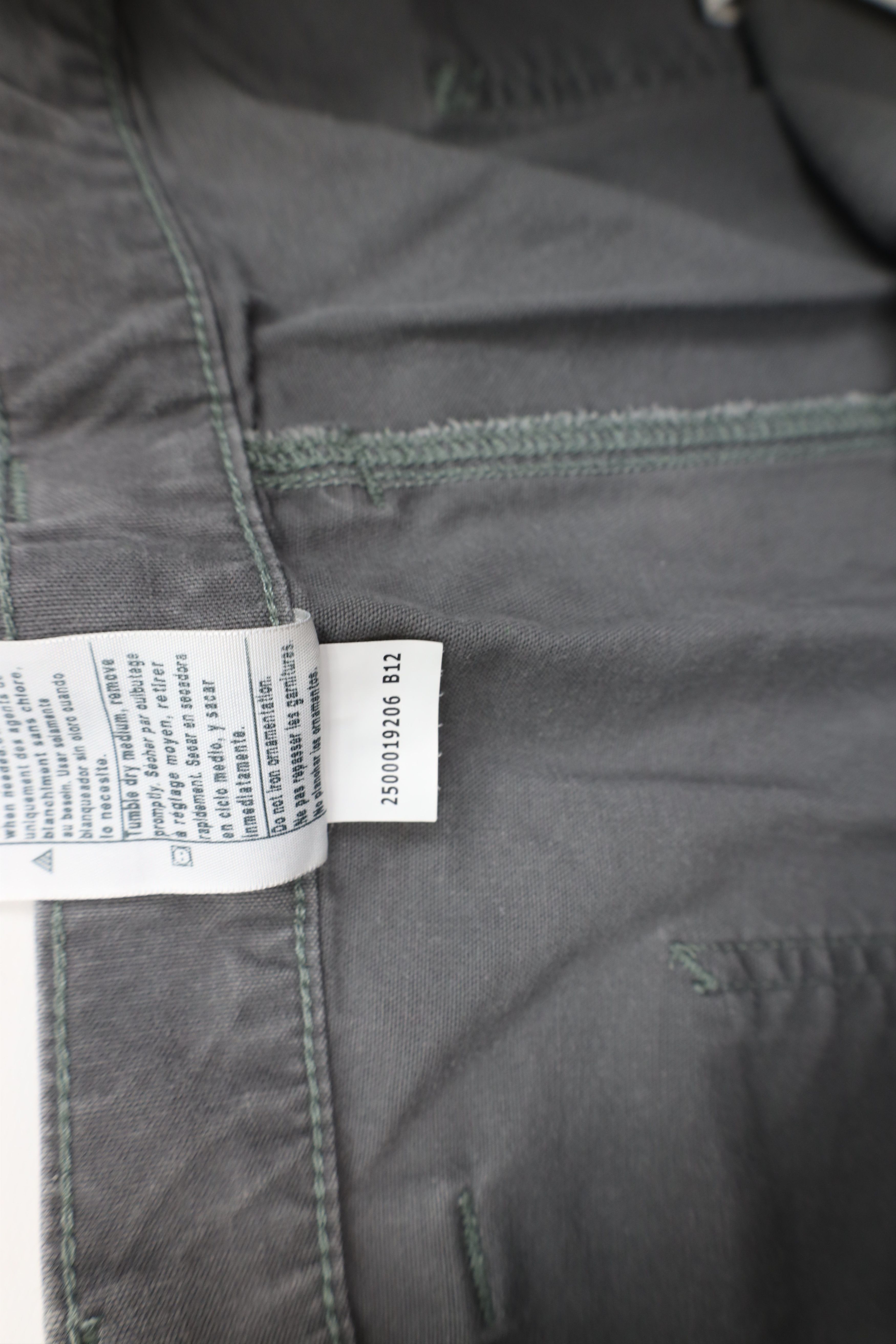 Carhartt Vintage Carhartt Relaxed Fit Dungaree Shorts Gray Cotton Size US 44 / EU 60 - 7 Thumbnail