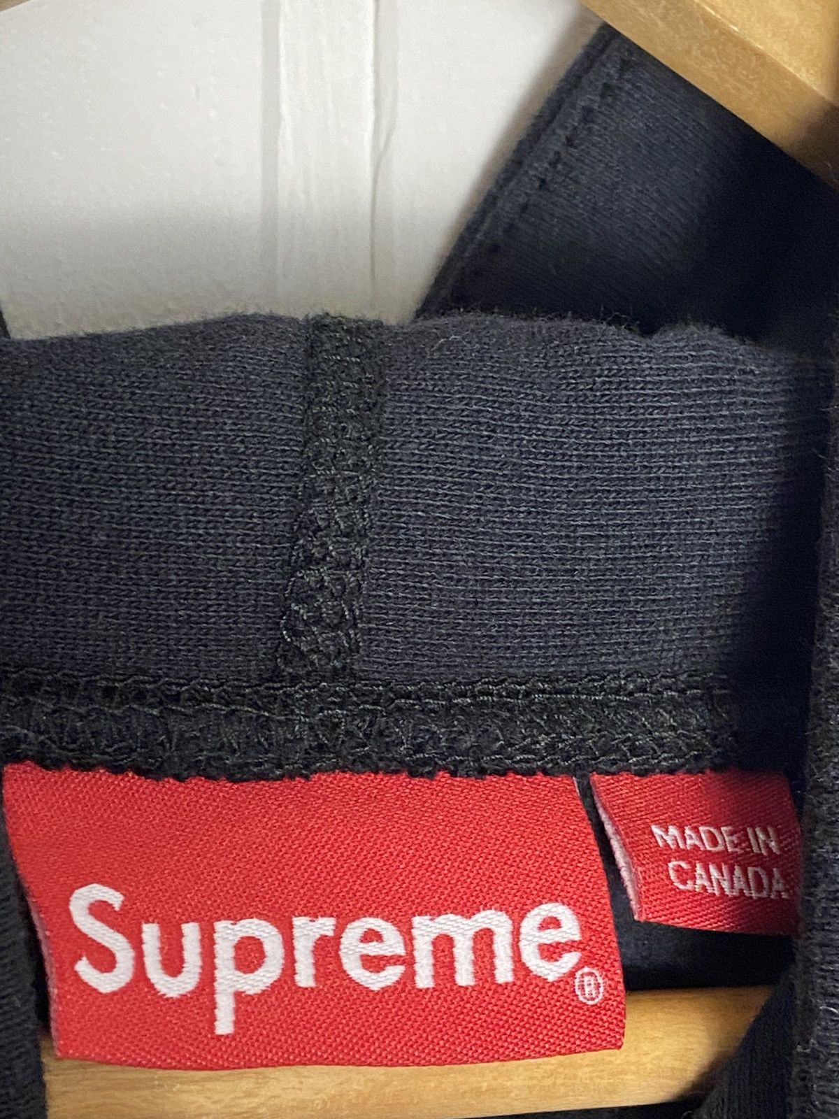 Kaws × Supreme New Supreme KAWS Chalk Logo Hooded Black Rare Size L Size US L / EU 52-54 / 3 - 5 Thumbnail