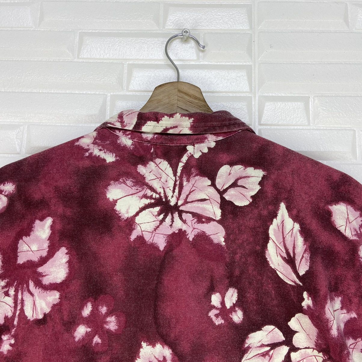 Art Comes First × Helly Hansen Helly Hansen Hawaiian Hibiscus Full Print Shirt Button Down Size US M / EU 48-50 / 2 - 13 Thumbnail