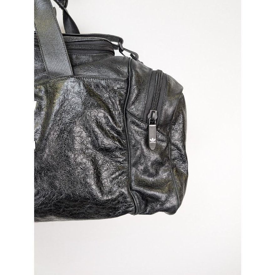 Adidas × Balenciaga o1rshd1 Aged Arena Lamb Gym Bag in Black/White Size ONE SIZE - 5 Thumbnail