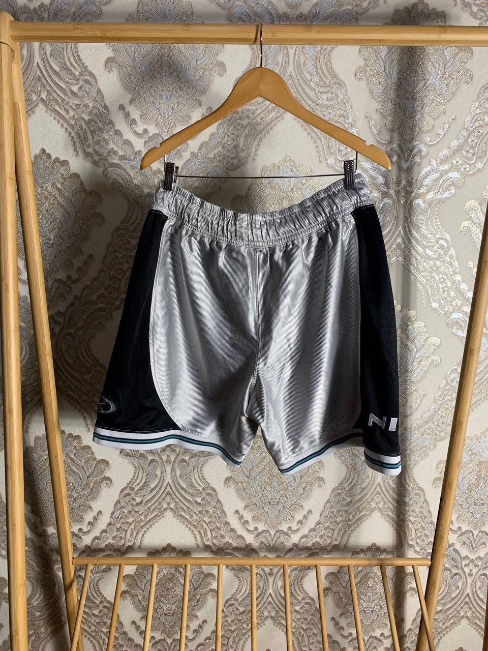 Nike VERY RARE NIKE BASKETBALL NBA RETRO SHORTS DRILL Y2K 90s Size US 35 - 12 Thumbnail