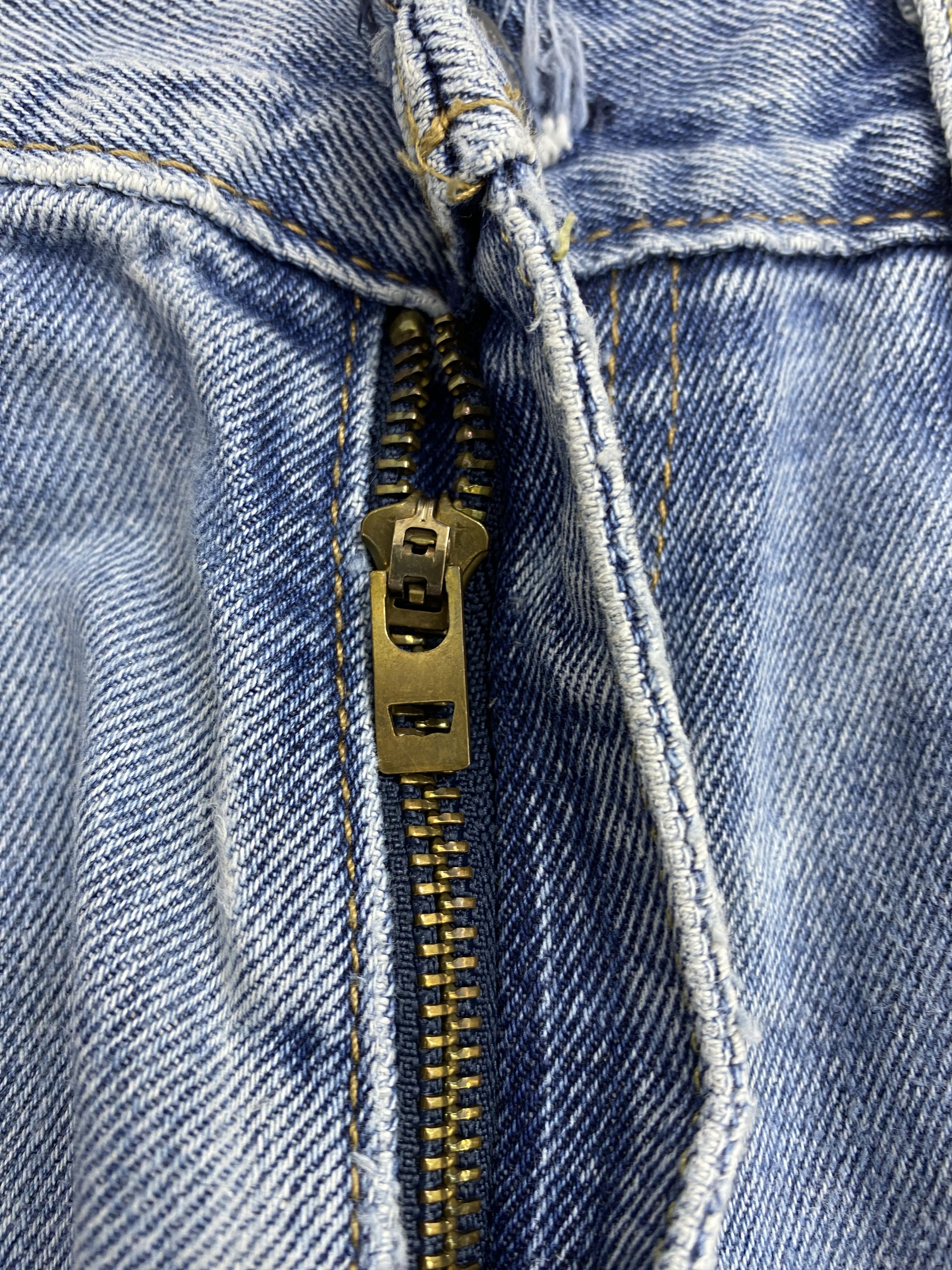 Levi's × Vintage Vintage Levis 541 Light Blue Washed Jeans Size US 34 / EU 50 - 9 Thumbnail