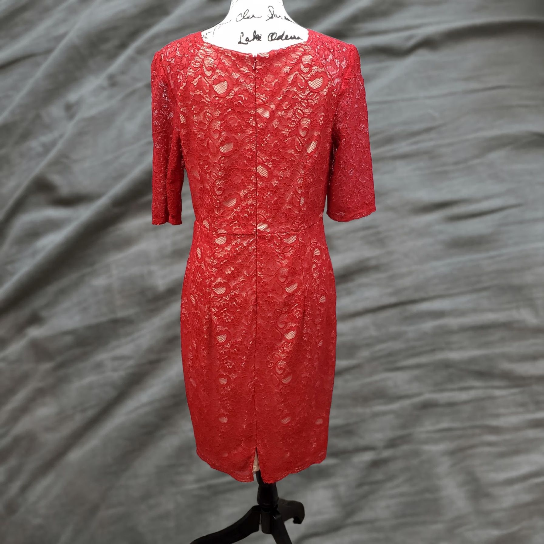 Vintage Jax Woman Red Tan Lace Overlay Knee Length 3/4 Sleeve Sheath Dress Size 10 Back Zip** Size L / US 10 / IT 46 - 1 Thumbnail