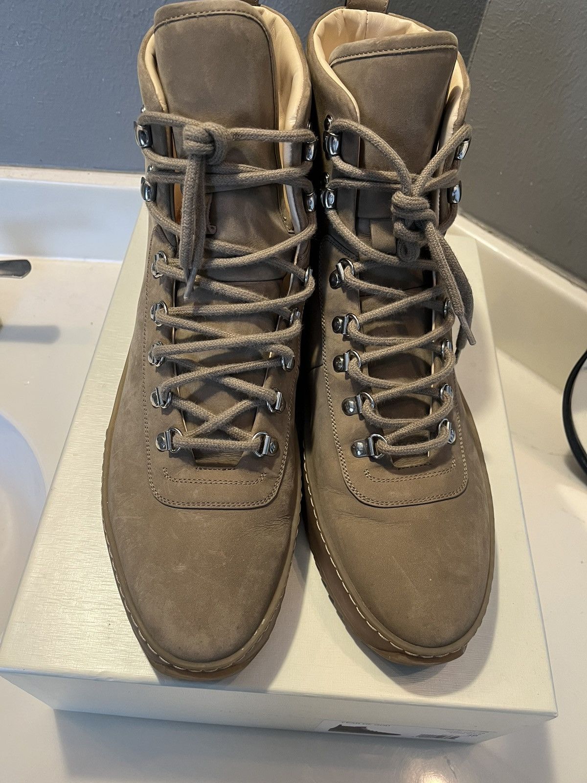 Fear of God Fear Of God Hiking Sneaker Stone Suede sz 13/46 Brand New Size US 13 / EU 46 - 2 Thumbnail