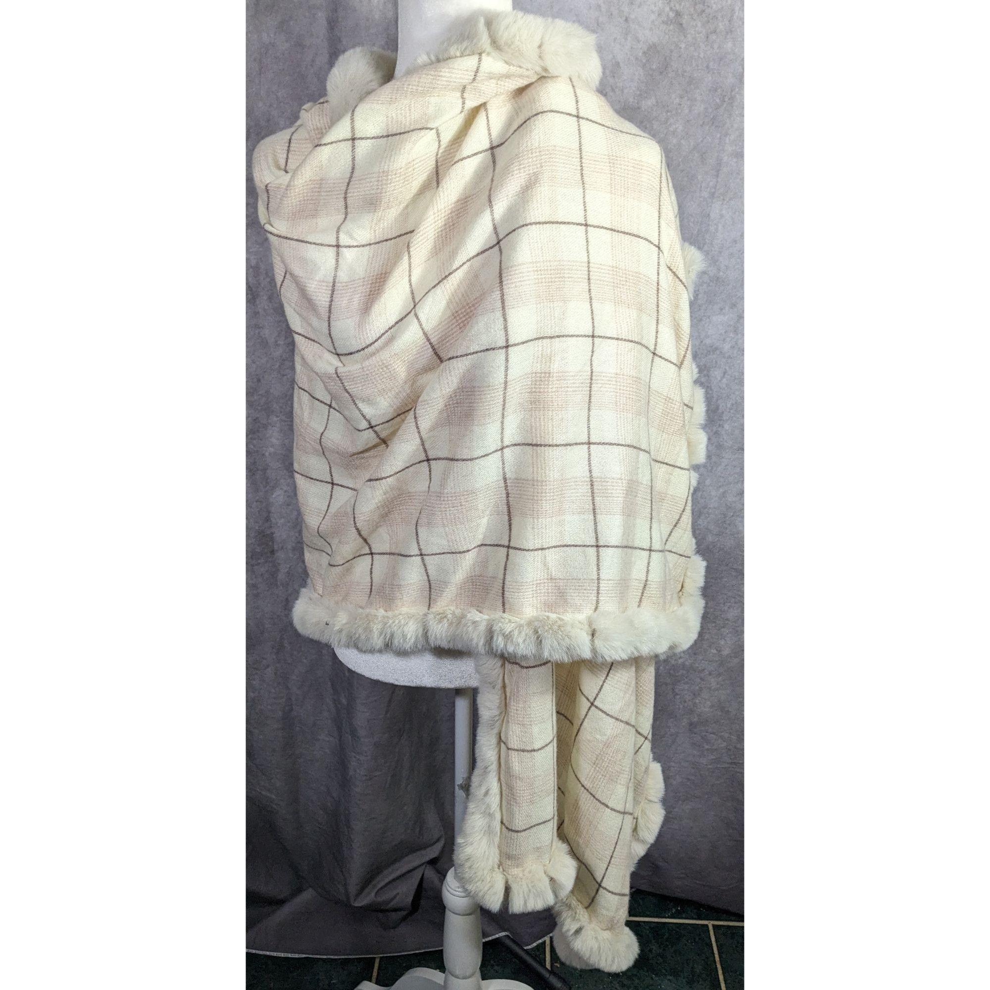 Other Belle Fare Premium Faux Fur Trimmed Wool-Blend Shawl Wrap Pl Size ONE SIZE - 6 Thumbnail