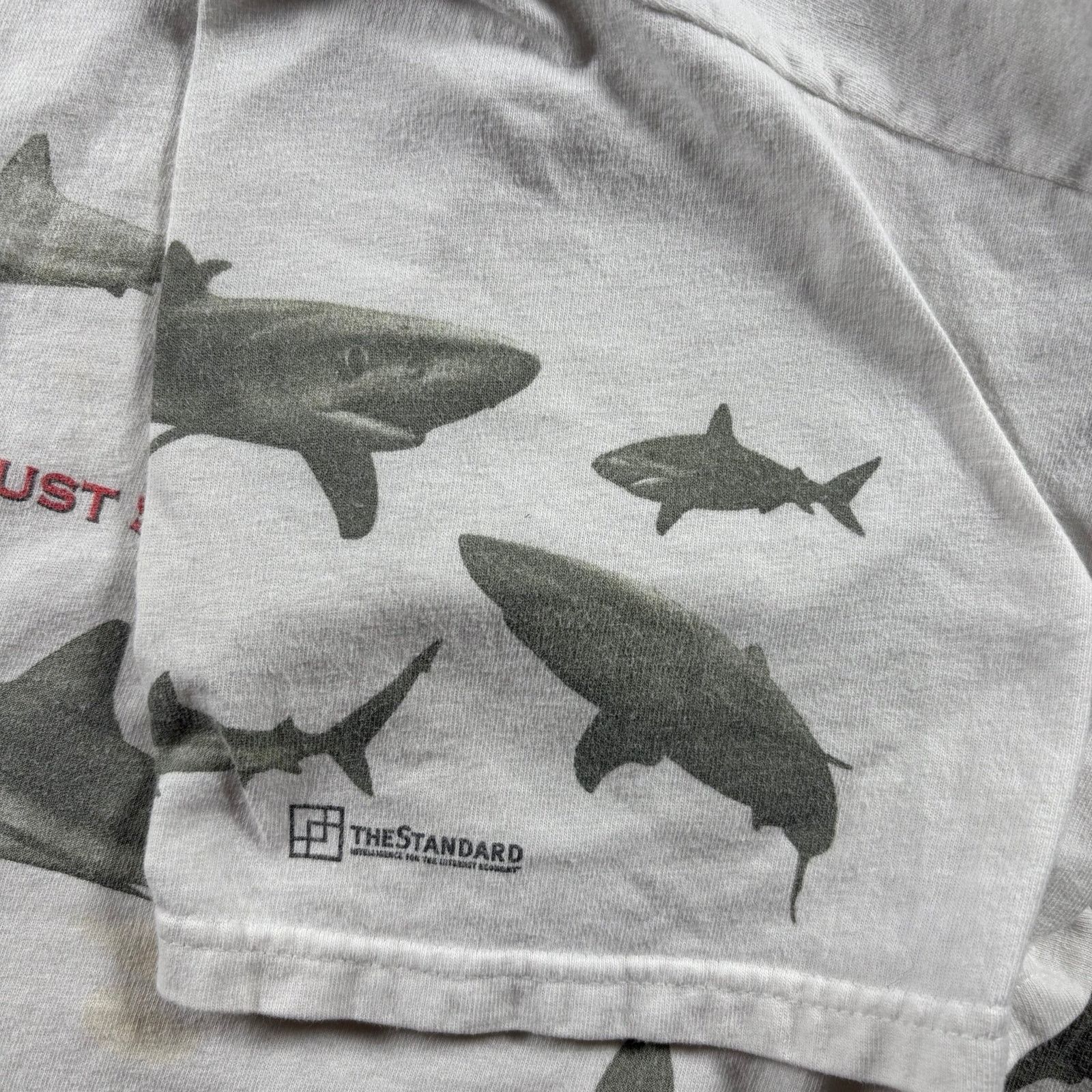 Hanes Vintage 90s shark AOP tee Size US XL / EU 56 / 4 - 5 Thumbnail
